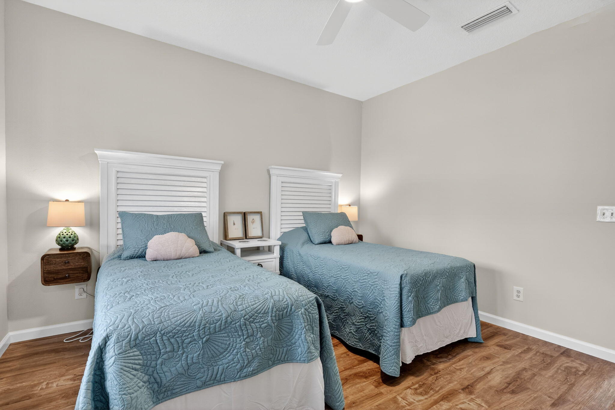 SEA COLONY 1 - Residential Lease