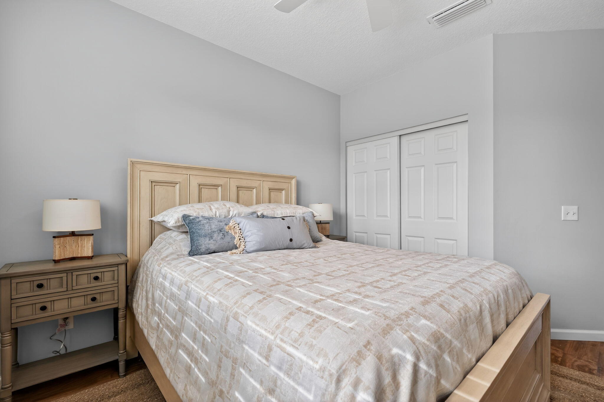 SEA COLONY 1 - Residential Lease
