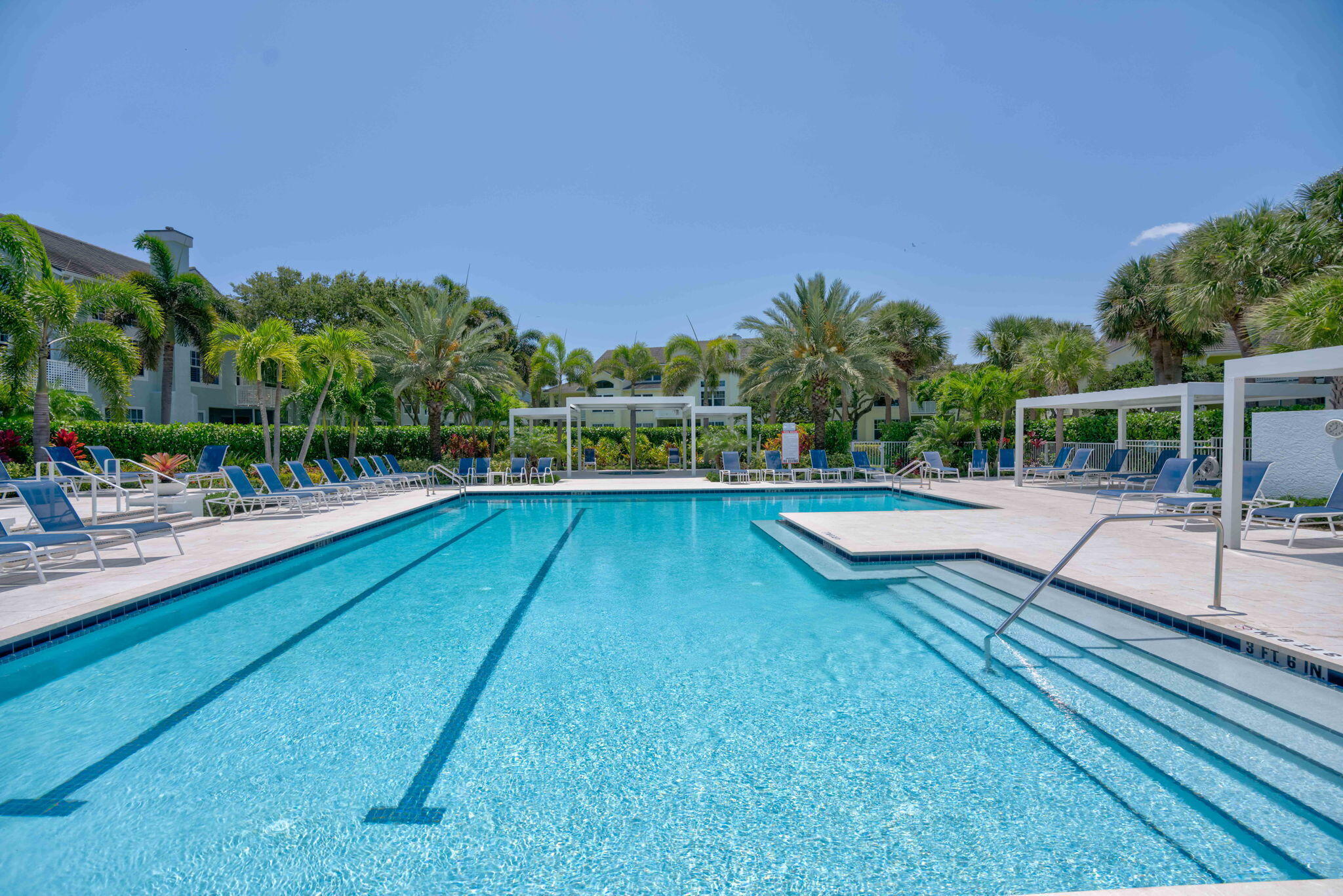 SEA COLONY 1 - Residential Lease