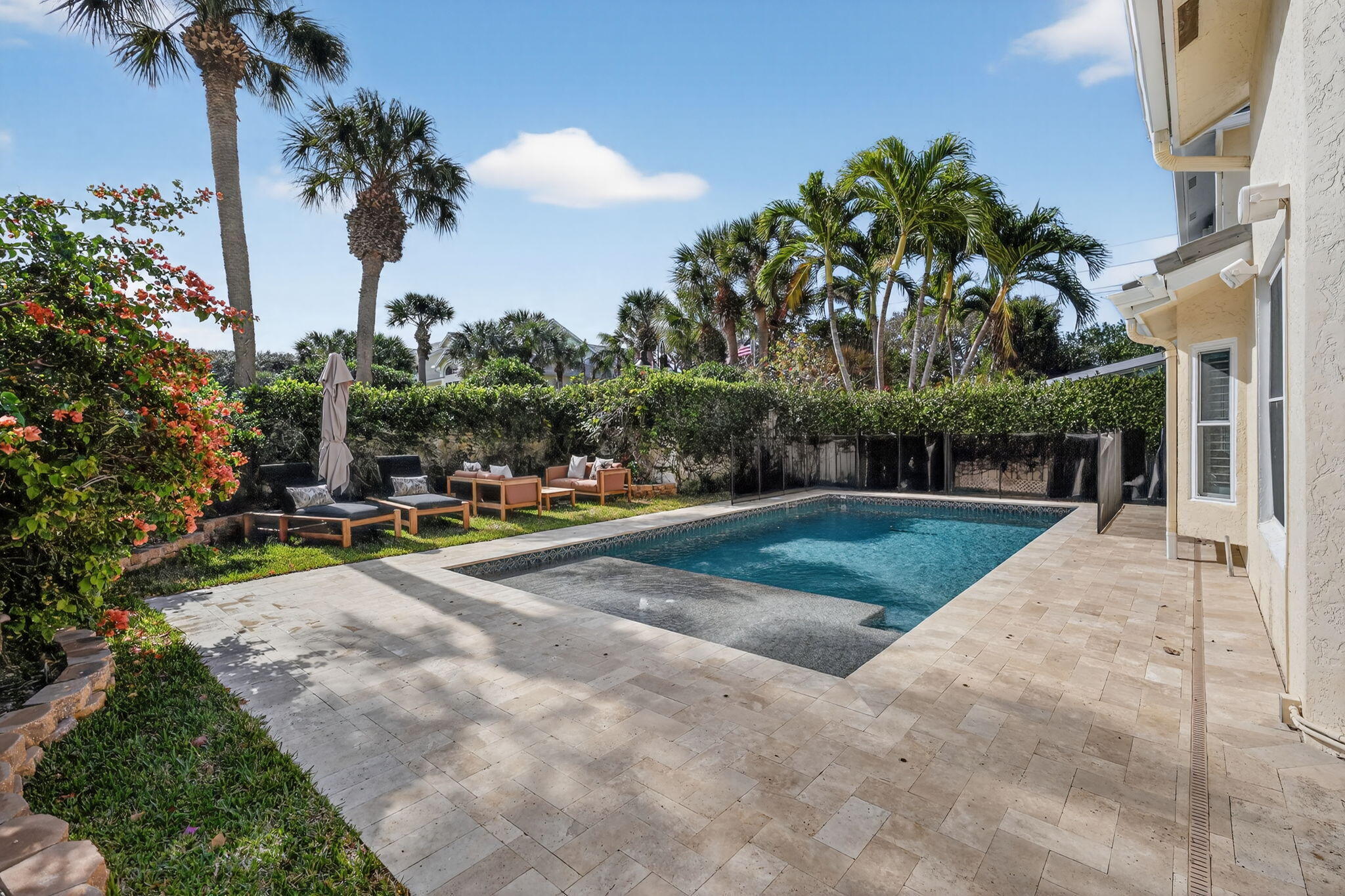 SEA COLONY 1 - Residential Lease