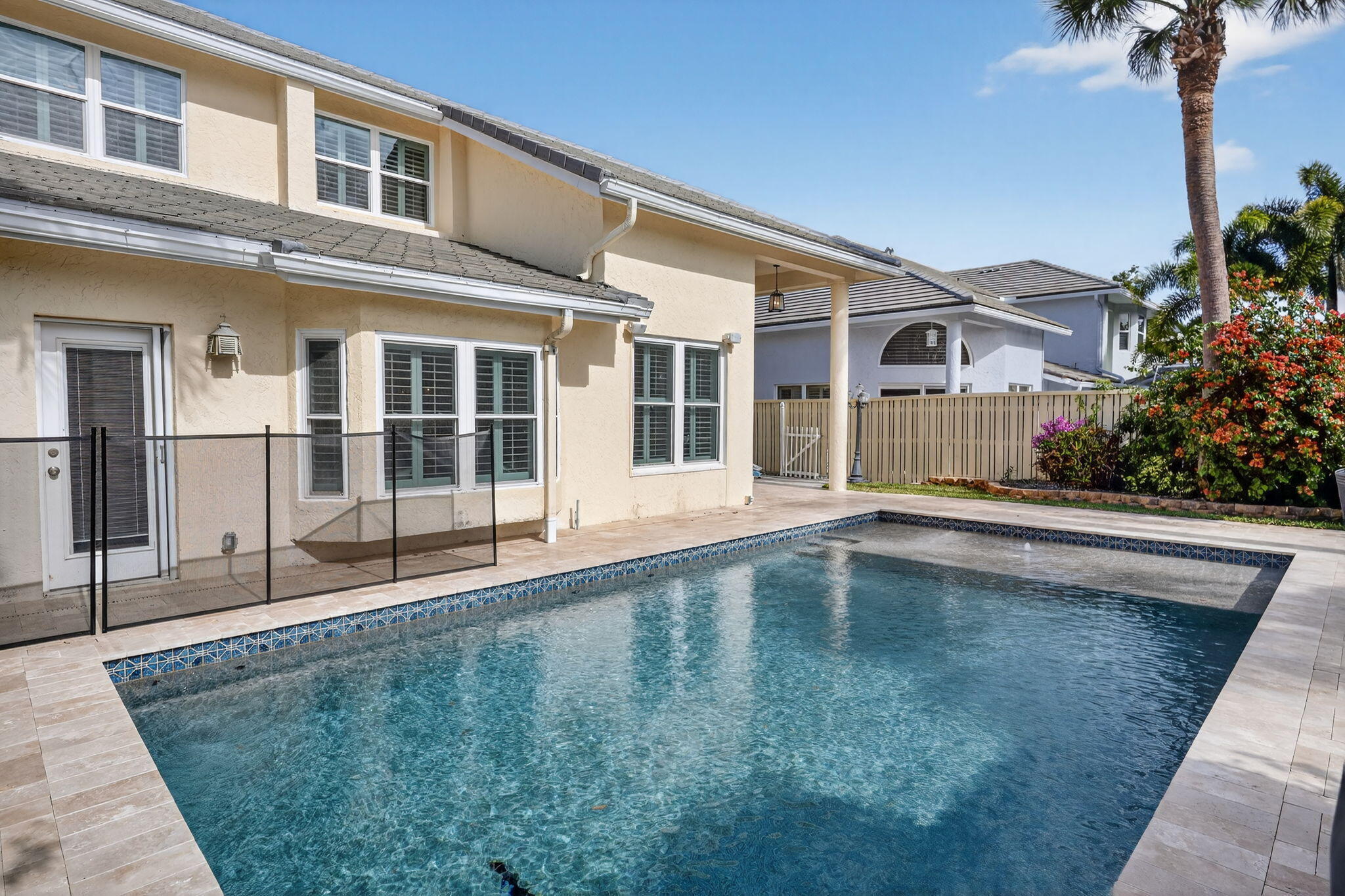 SEA COLONY 1 - Residential Lease