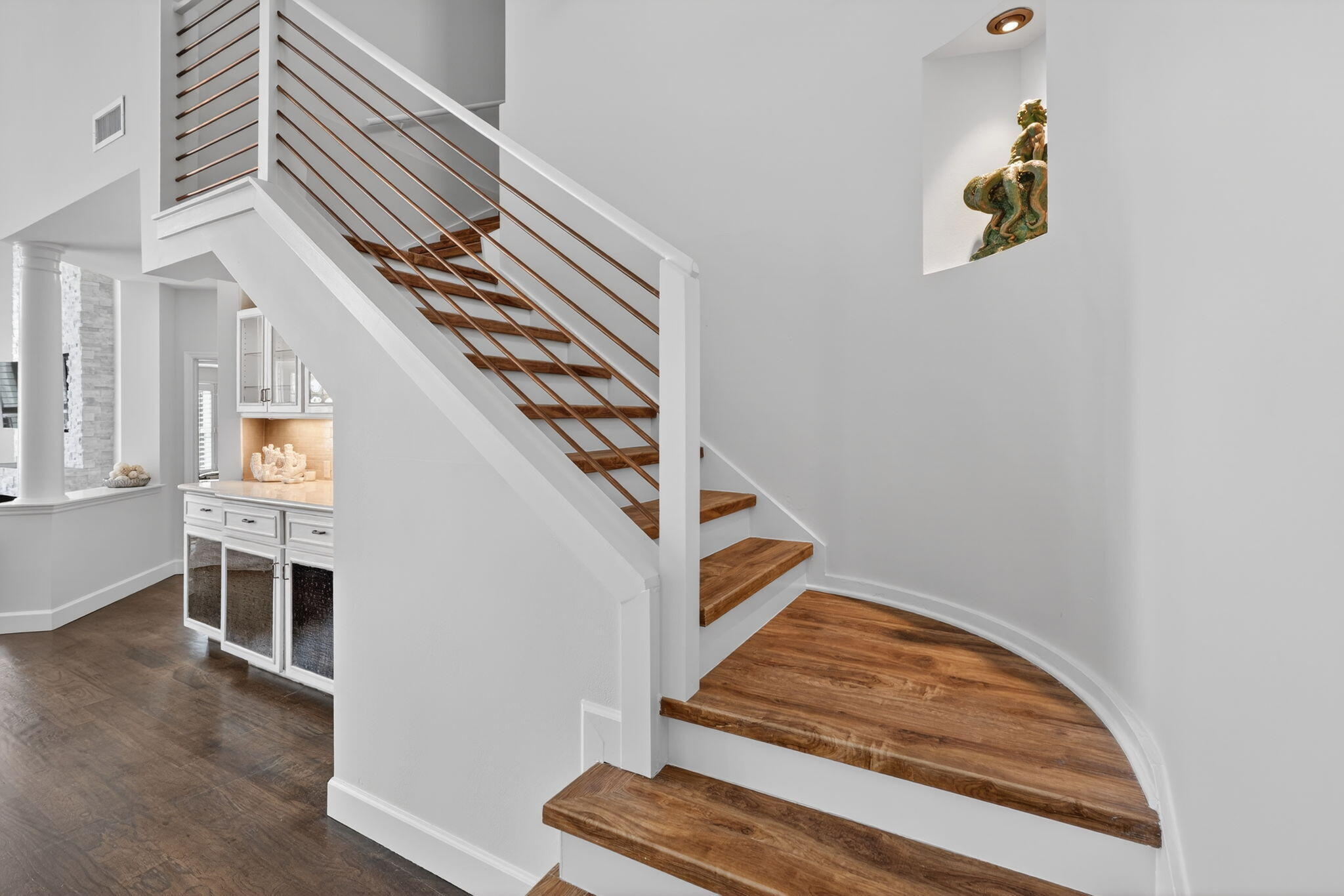 SEA COLONY 1 - Residential Lease