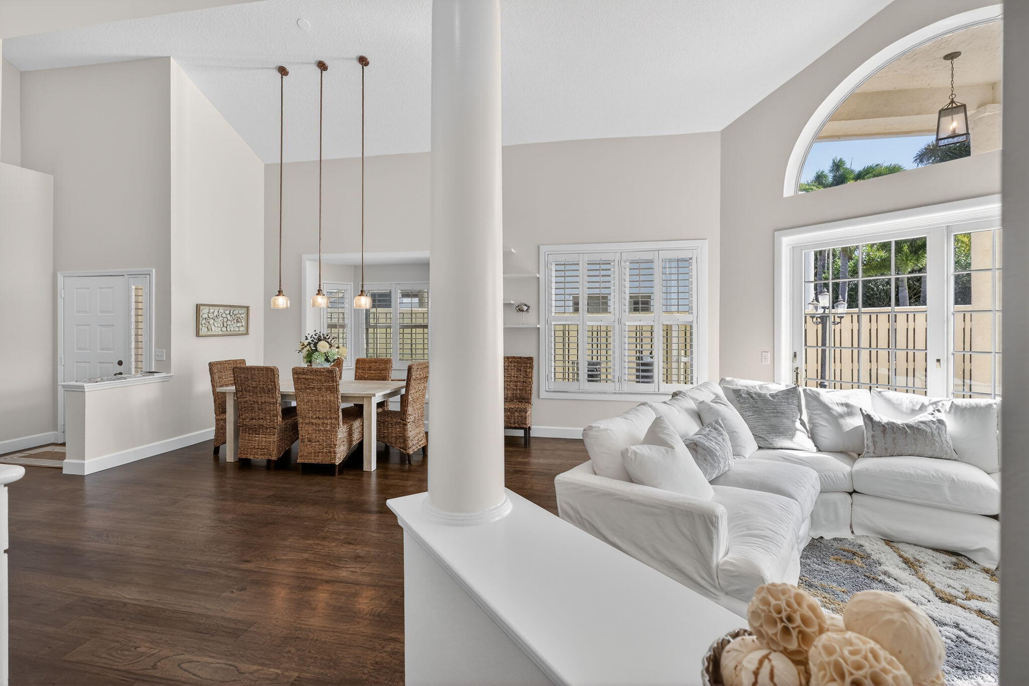 SEA COLONY 1 - Residential Lease