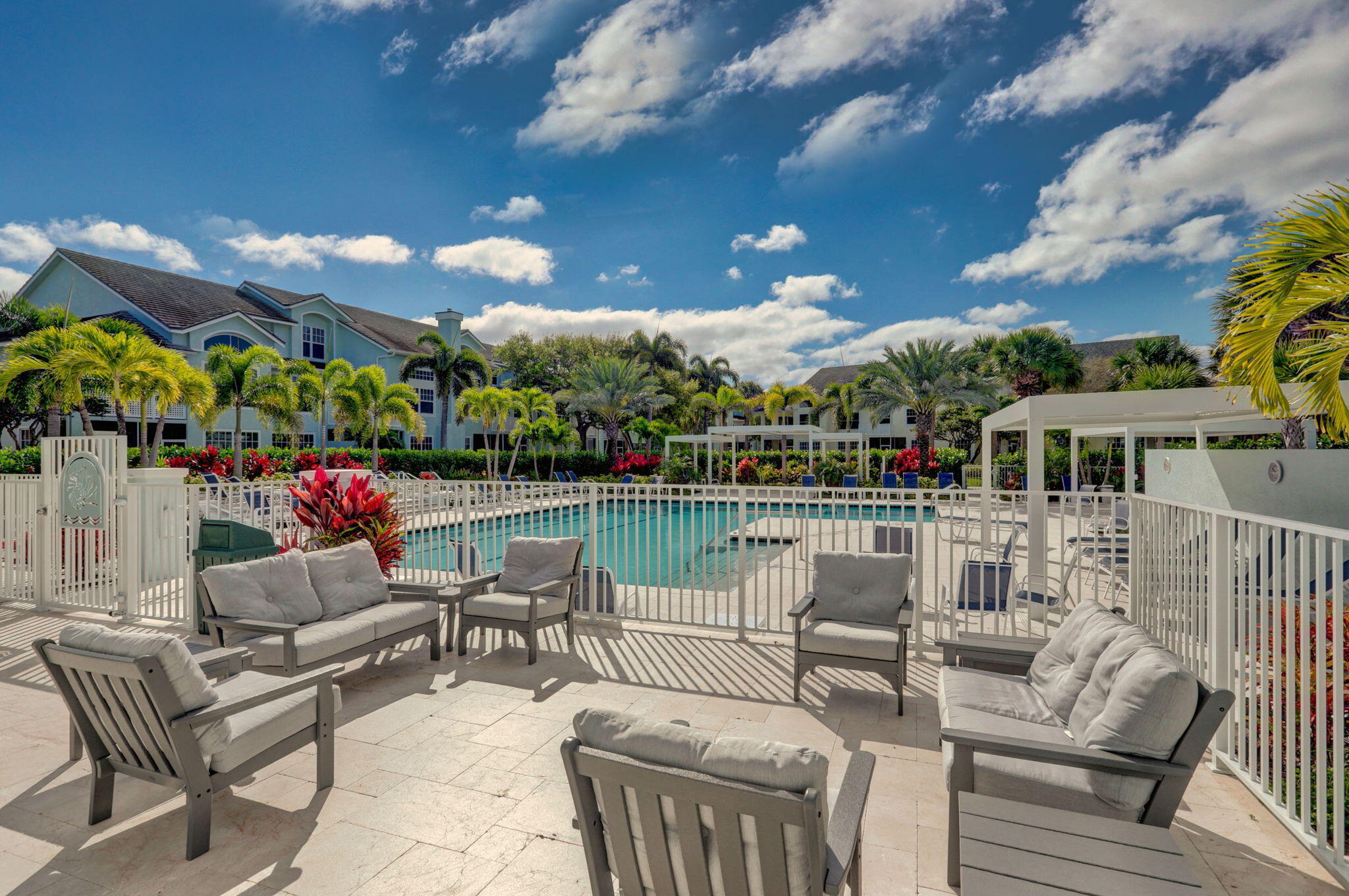 SEA COLONY 1 - Residential Lease