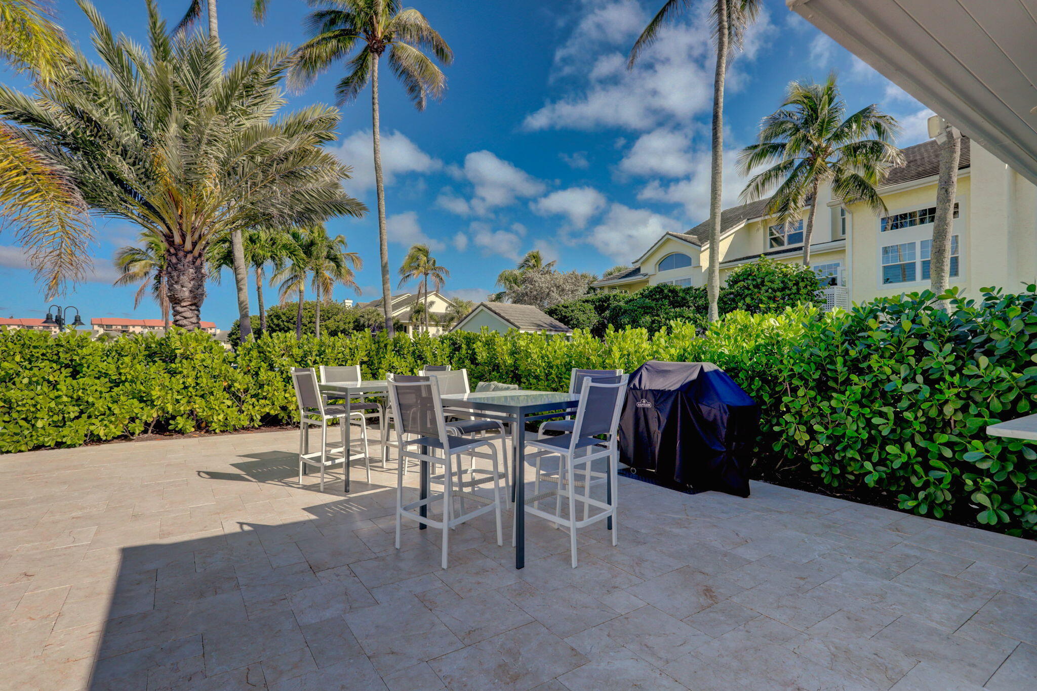 SEA COLONY 1 - Residential Lease