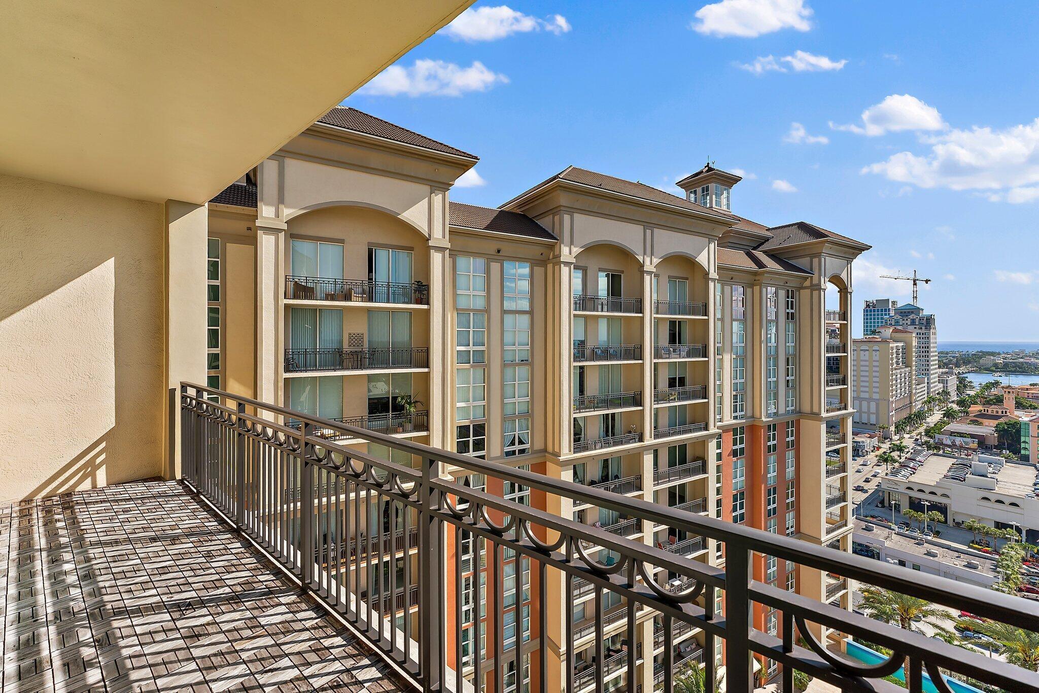 CITYPLACE SOUTH TOWER CON - Residential