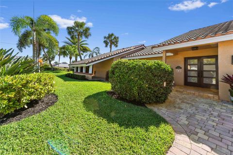 631 Briarwood Ln Deerfield Beach FL 33442