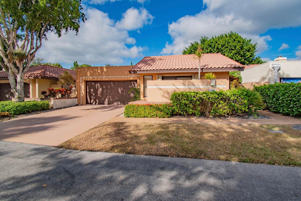 Photo of 6805 NW Allegre Court, Boca Raton, FL 33433 (MLS # R11104101)