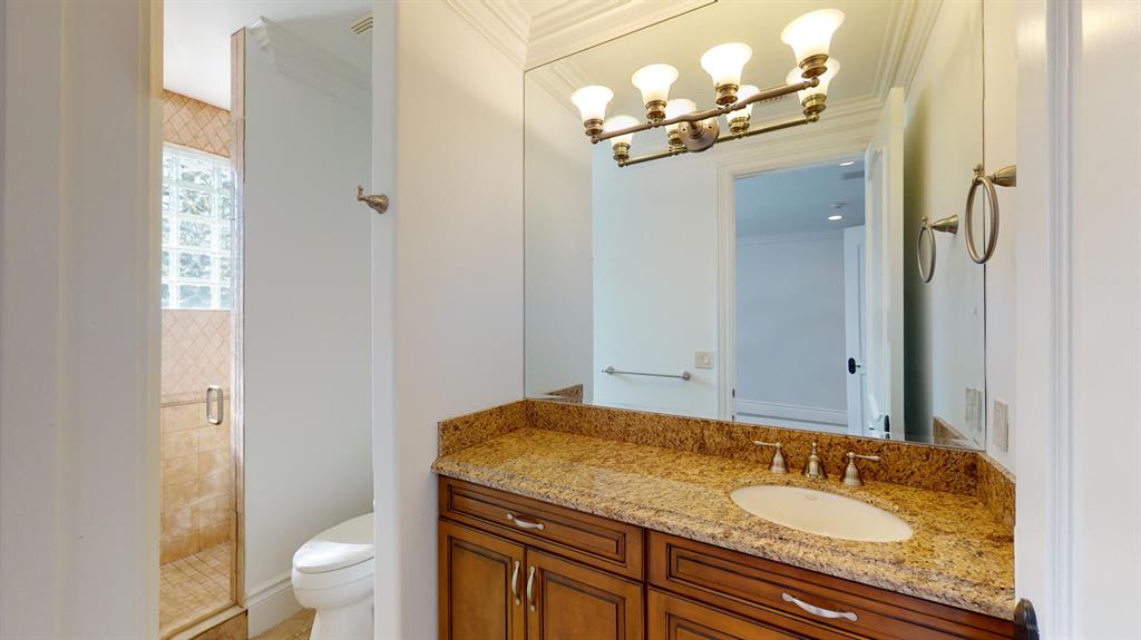 ROYAL PALM YACHT & COUNTRY CLUB - Residential