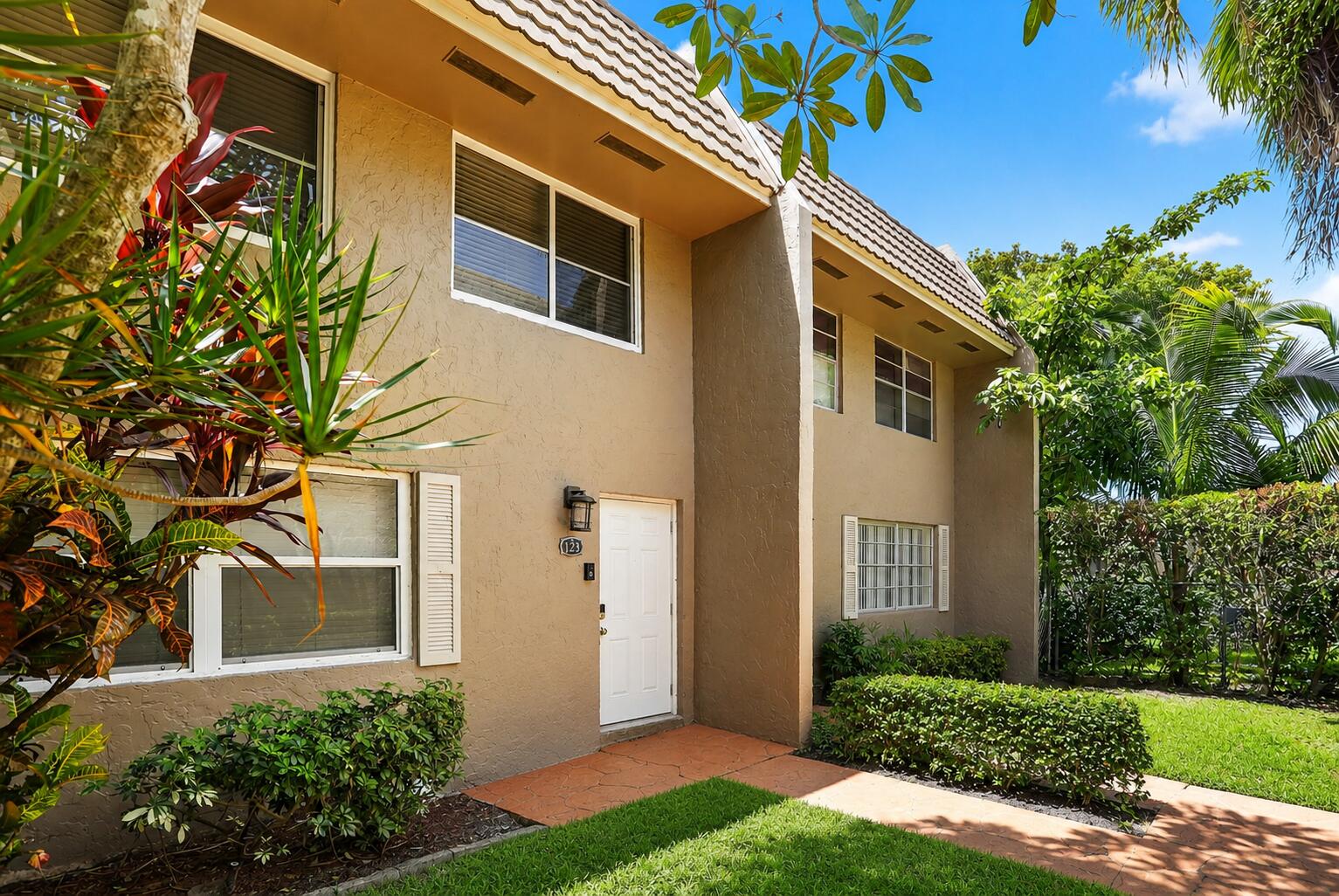 COUNTRY VILLAGE CONDO - Residential