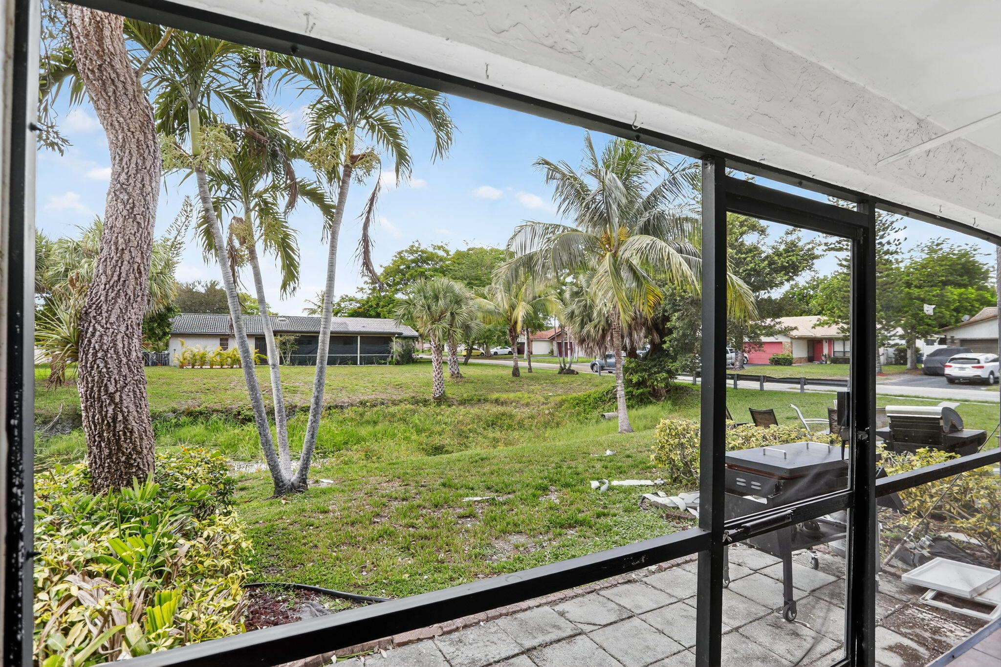 COUNTRY VILLAGE CONDO - Residential