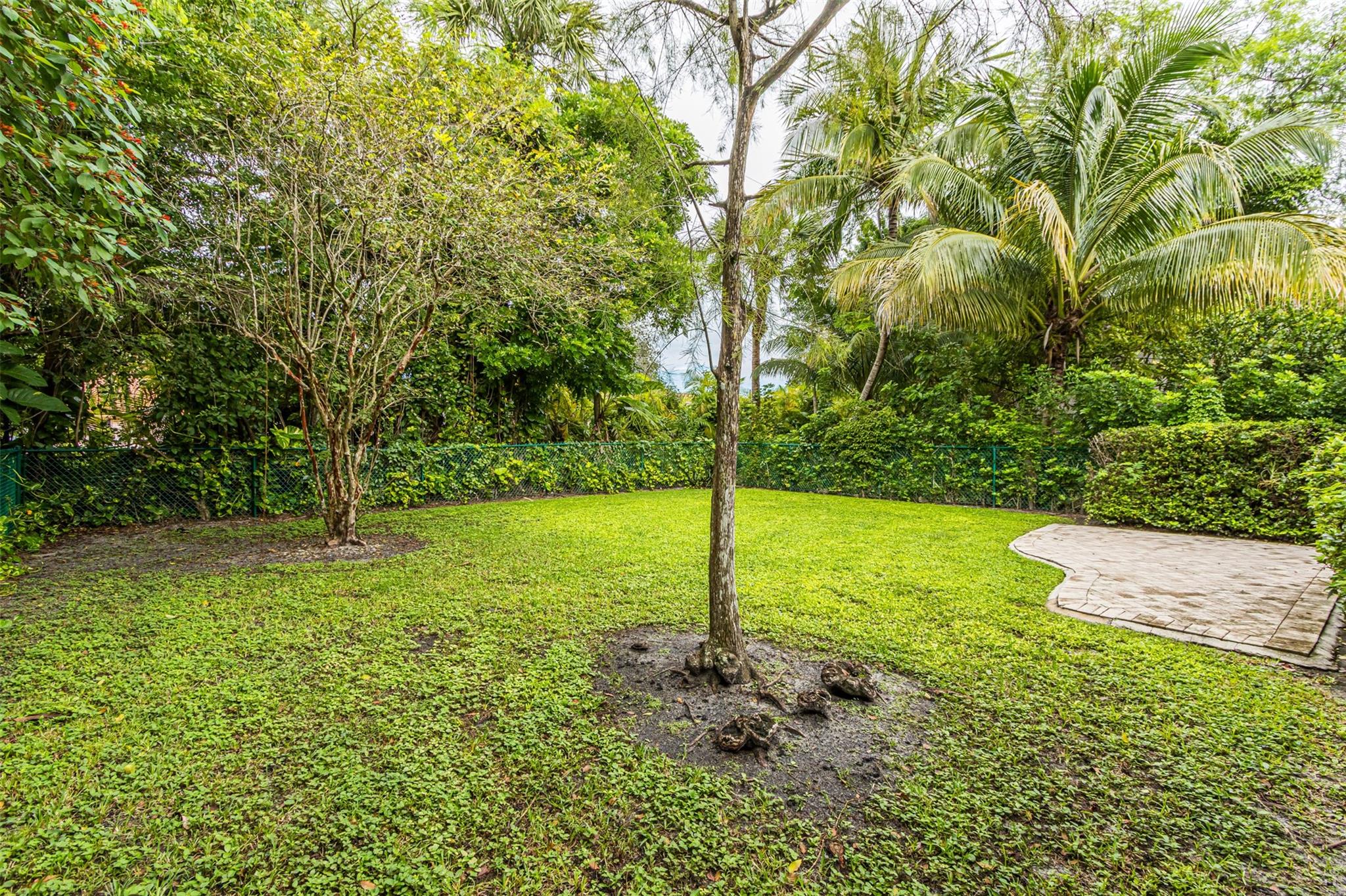 Woodside Estates 127-10 B - Residential