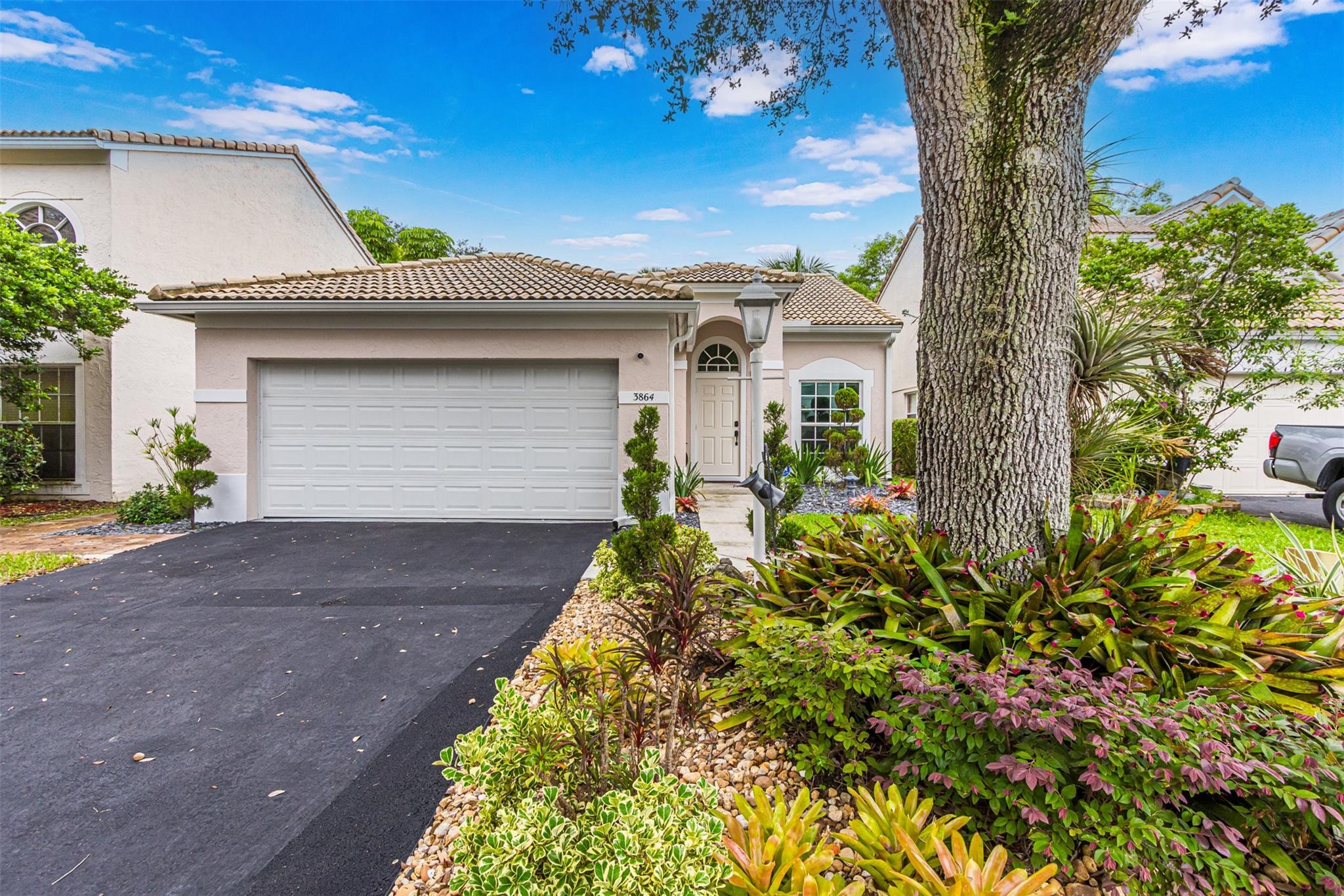 Woodside Estates 127-10 B - Residential