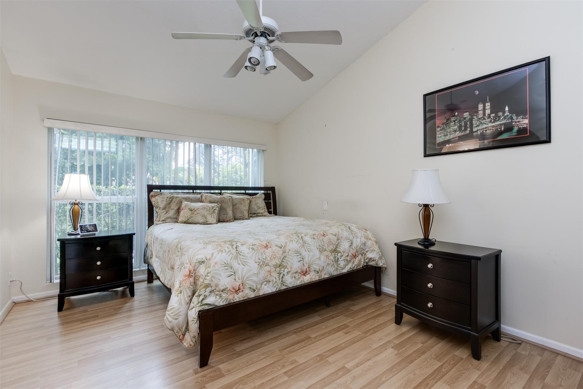 Woodside Estates 127-10 B - Residential