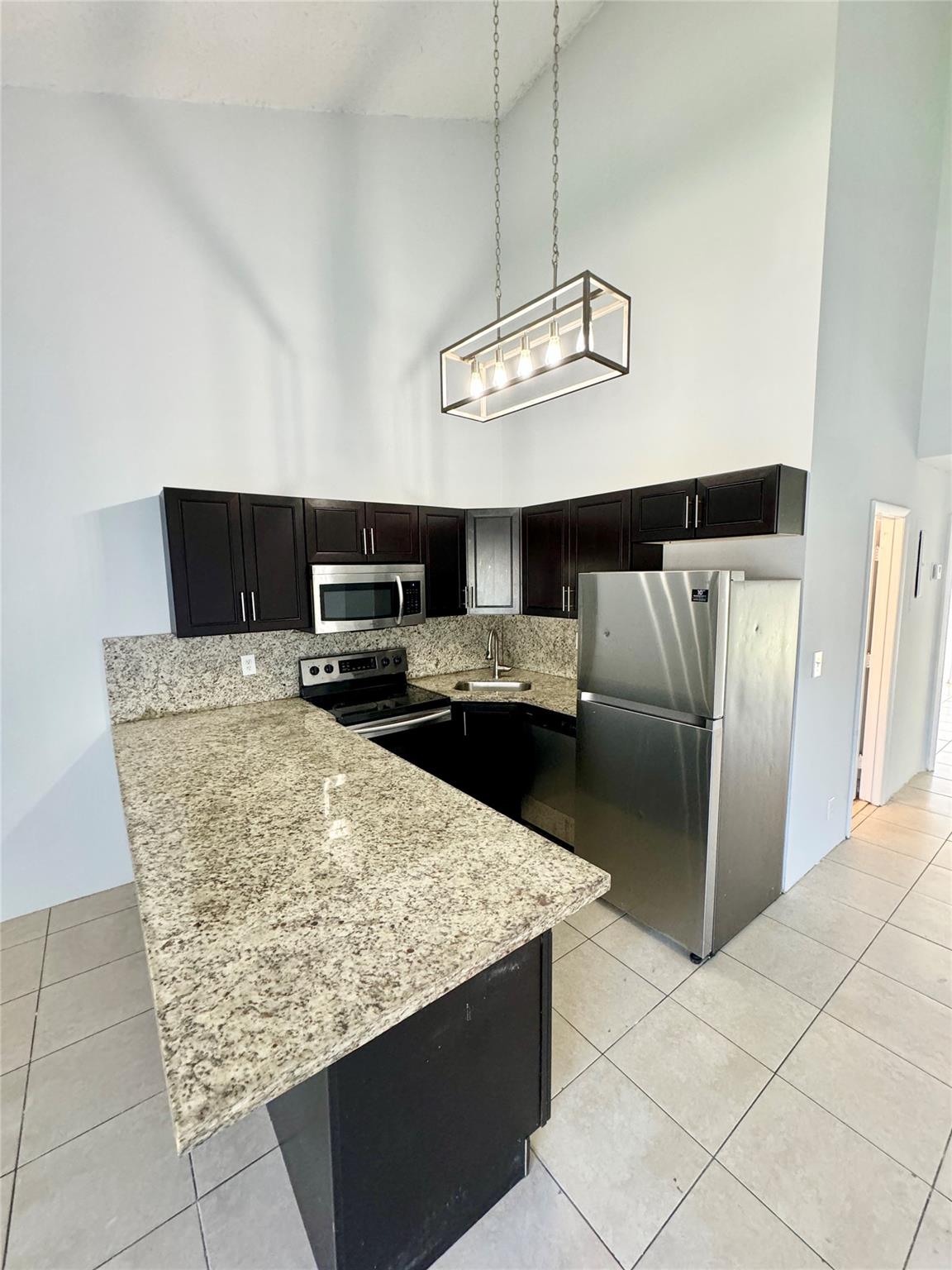 ORCHARD LAKE TOWN HOUSES - Residential
