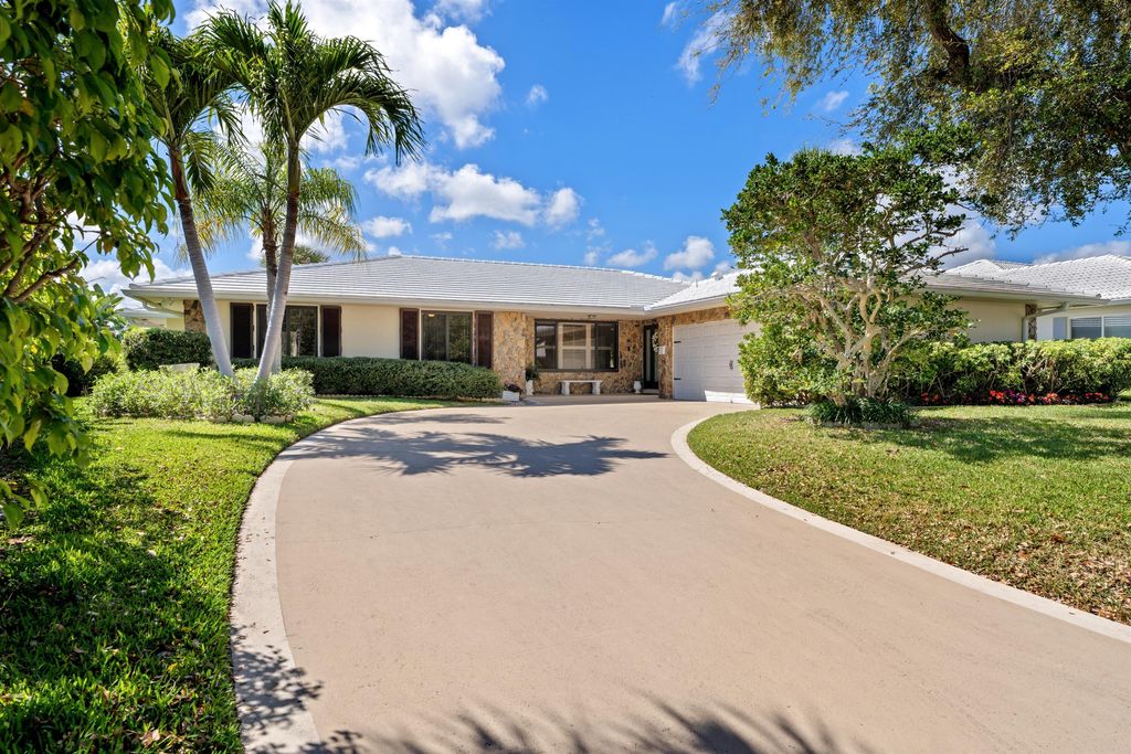 Photo of 1223 SW Pepperridge Terrace, Boca Raton, FL 33486 (MLS # B26002073)