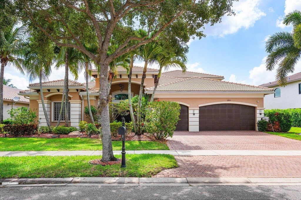 Photo of 11830 Windmill Lake Drive, Boynton Beach, FL 33473 (MLS # R11093183)