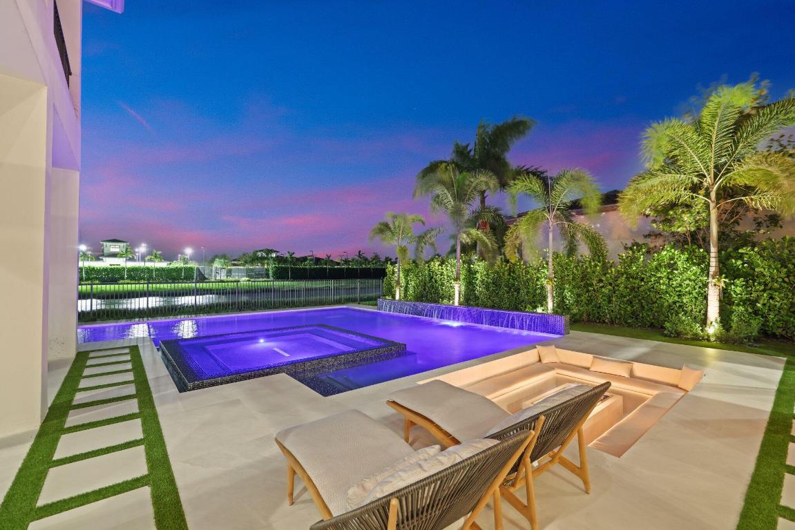 BOCA BRIDGES - Residential