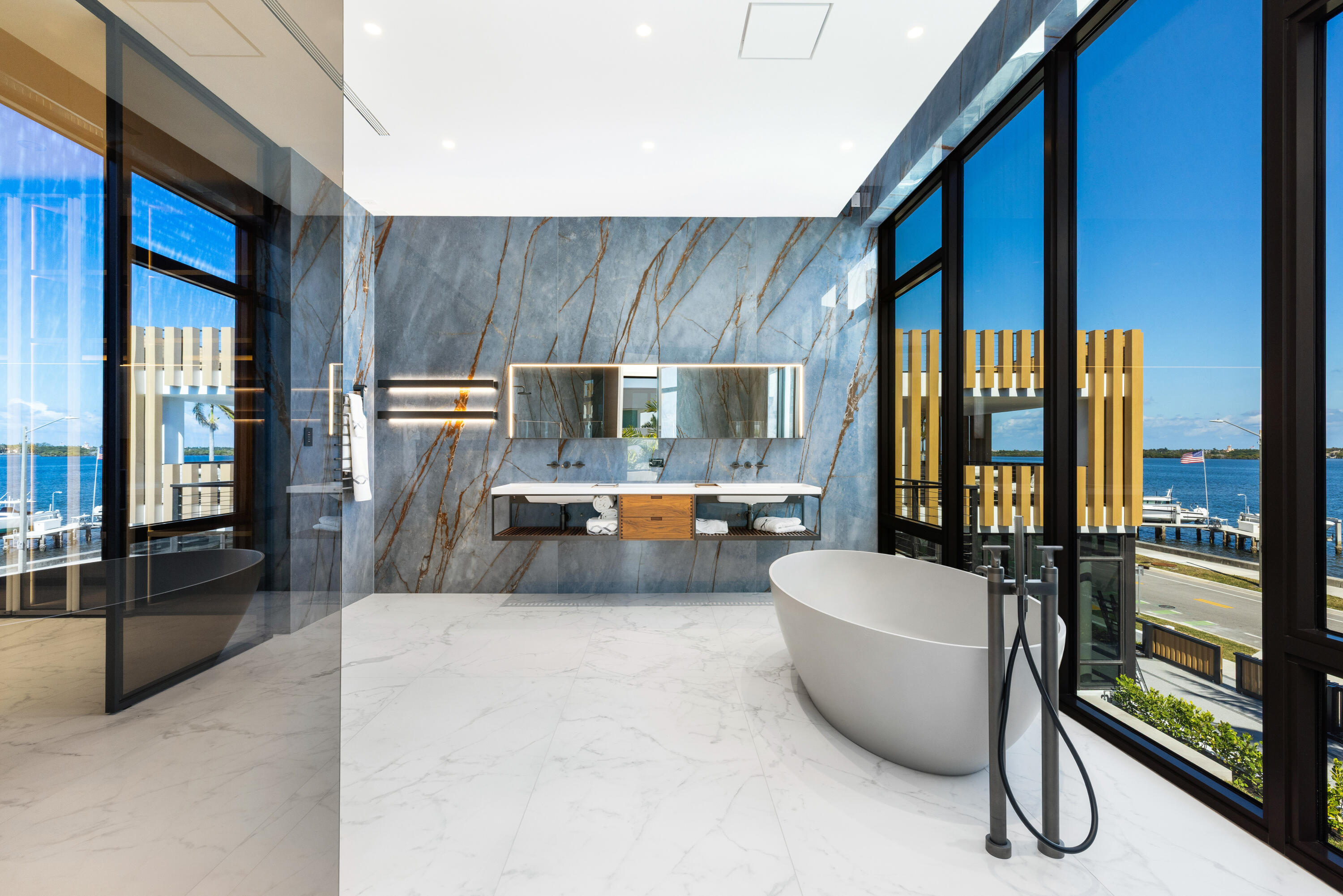 BEACH SHORES - Residential