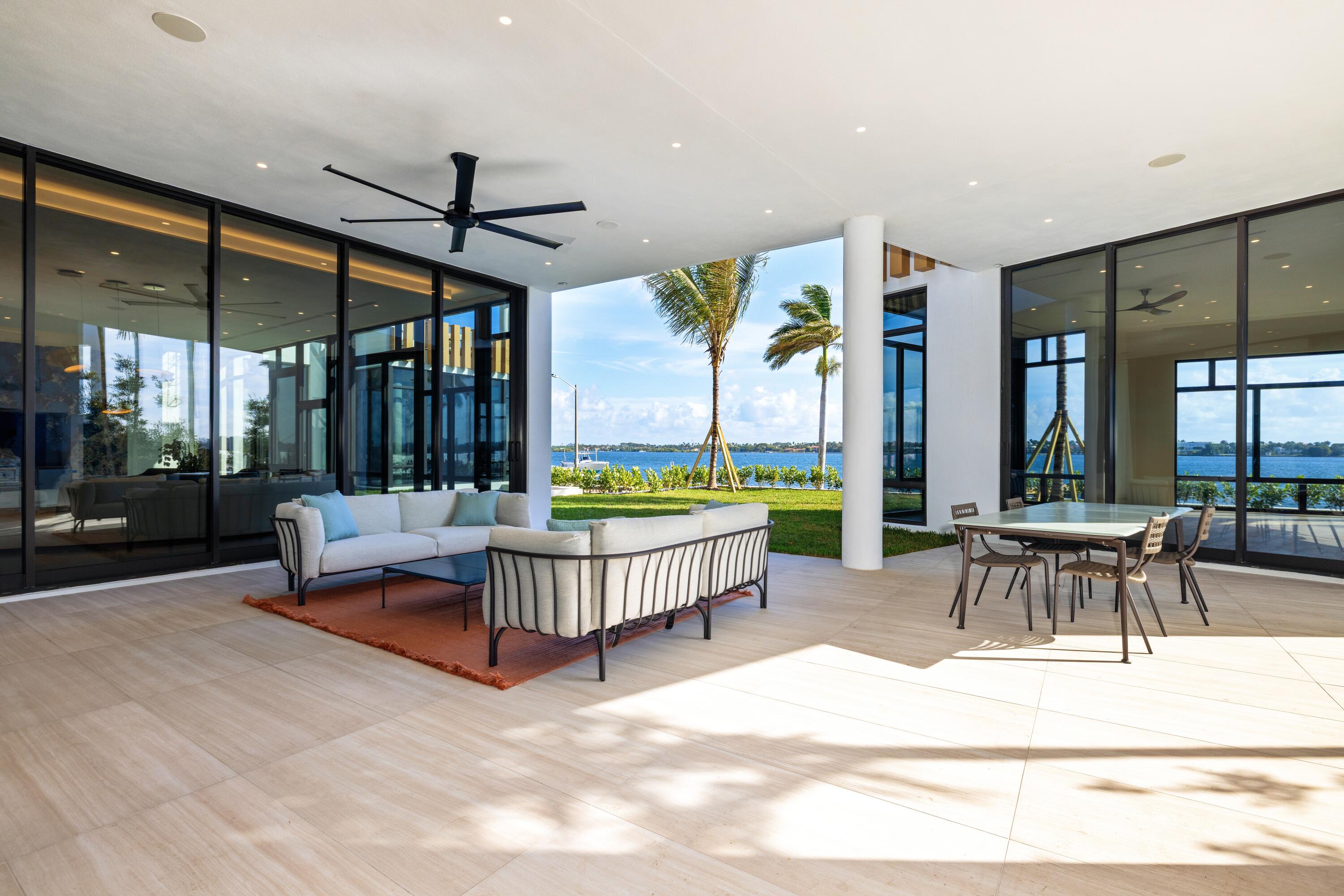 BEACH SHORES - Residential