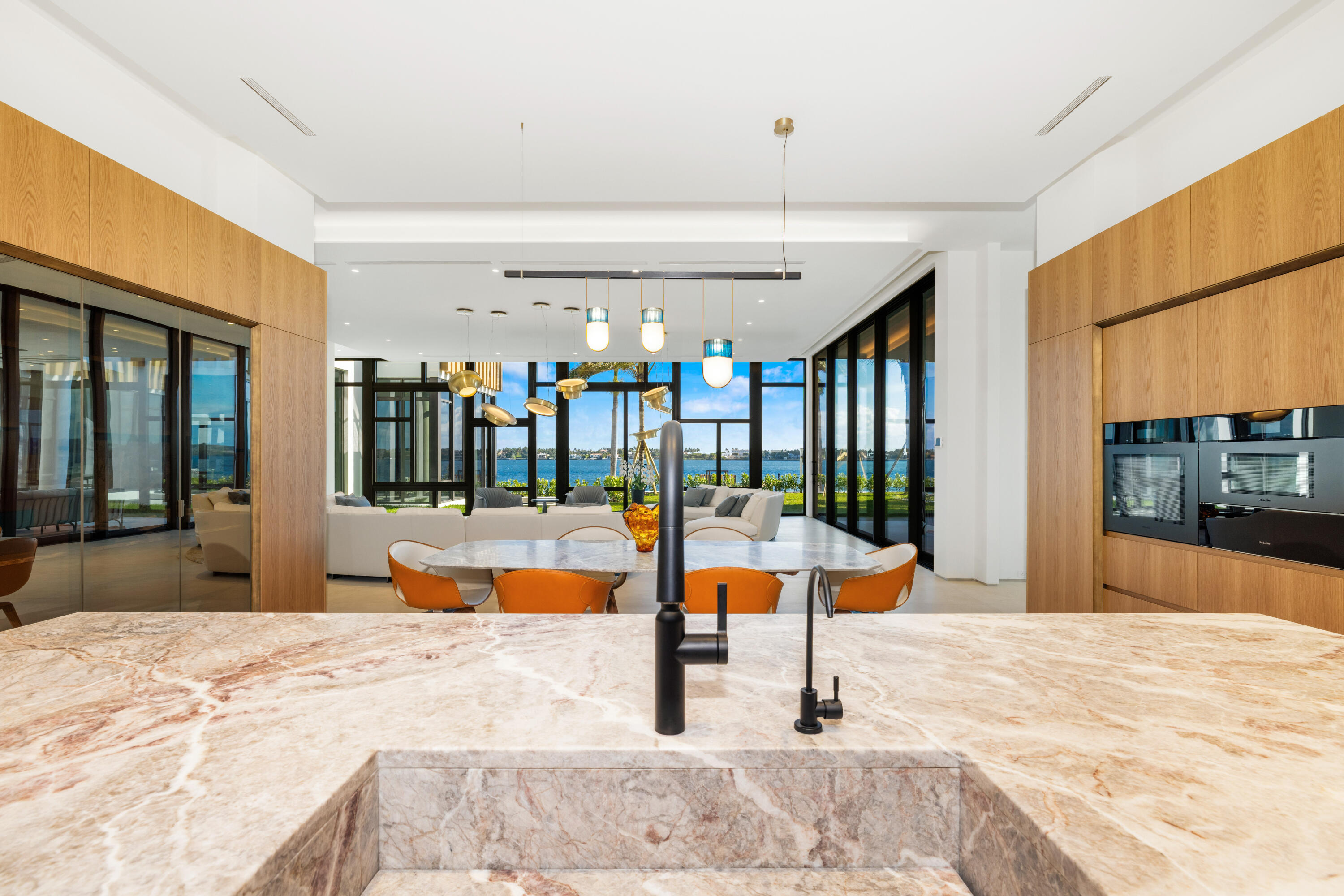 BEACH SHORES - Residential