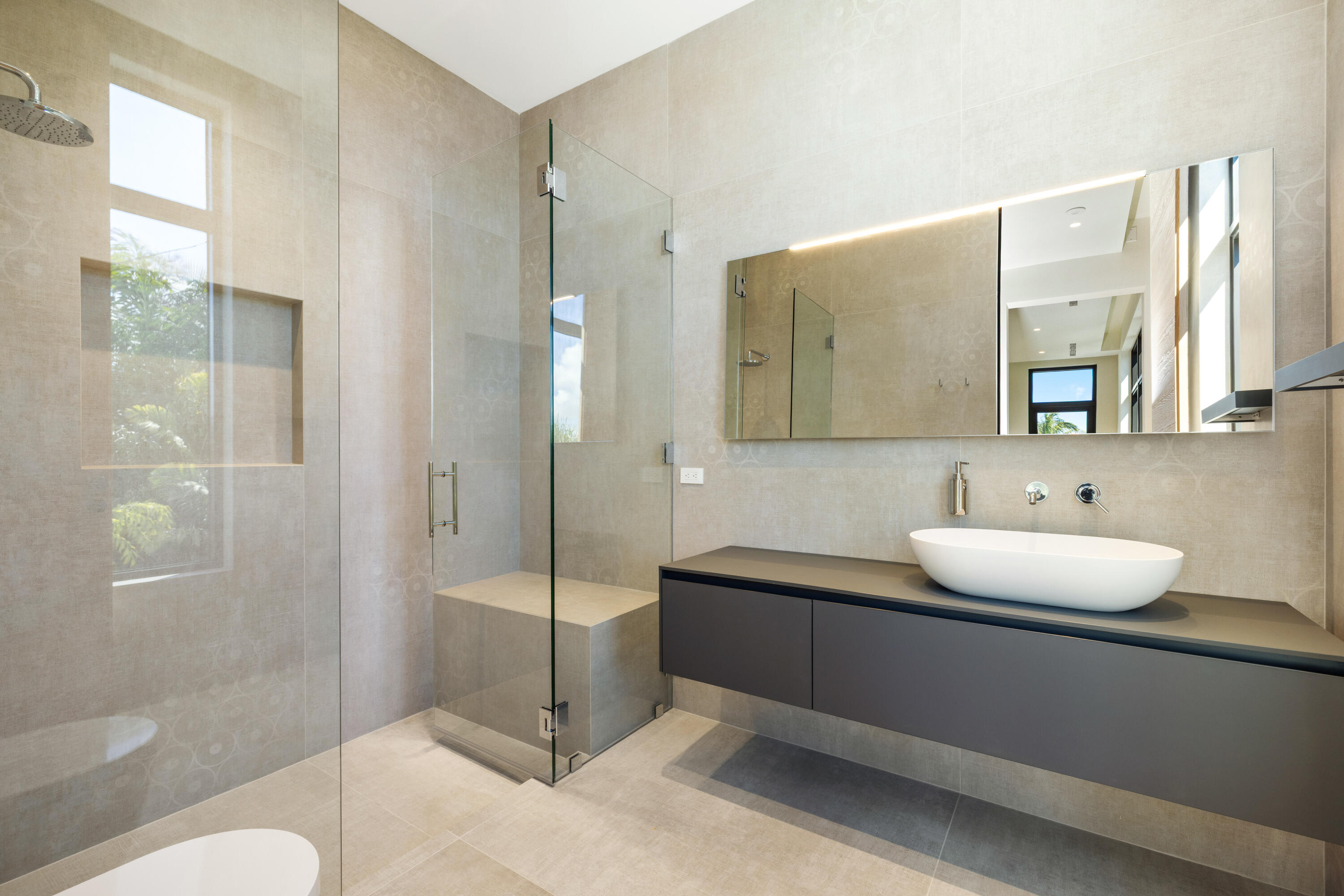 BEACH SHORES - Residential