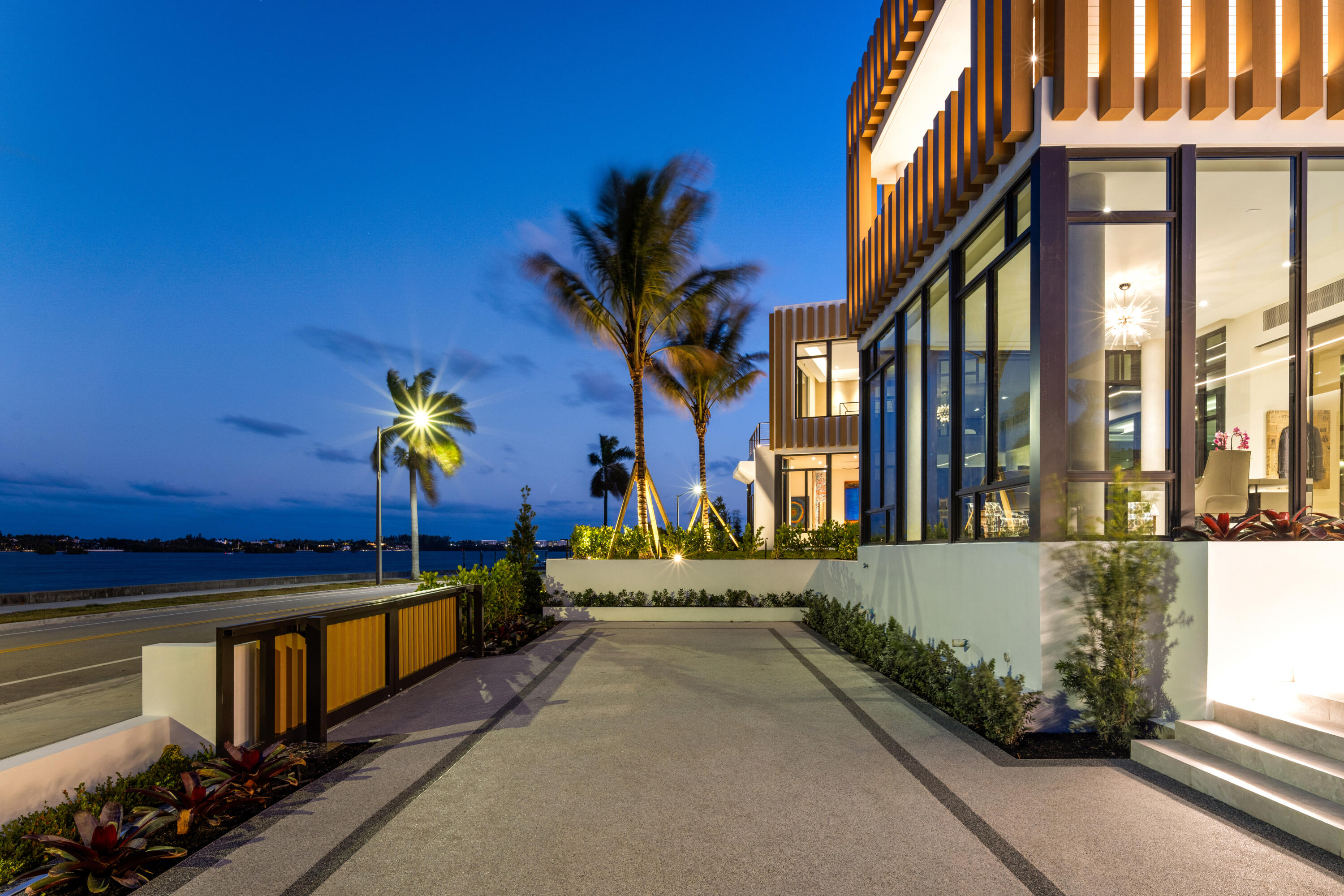 BEACH SHORES - Residential