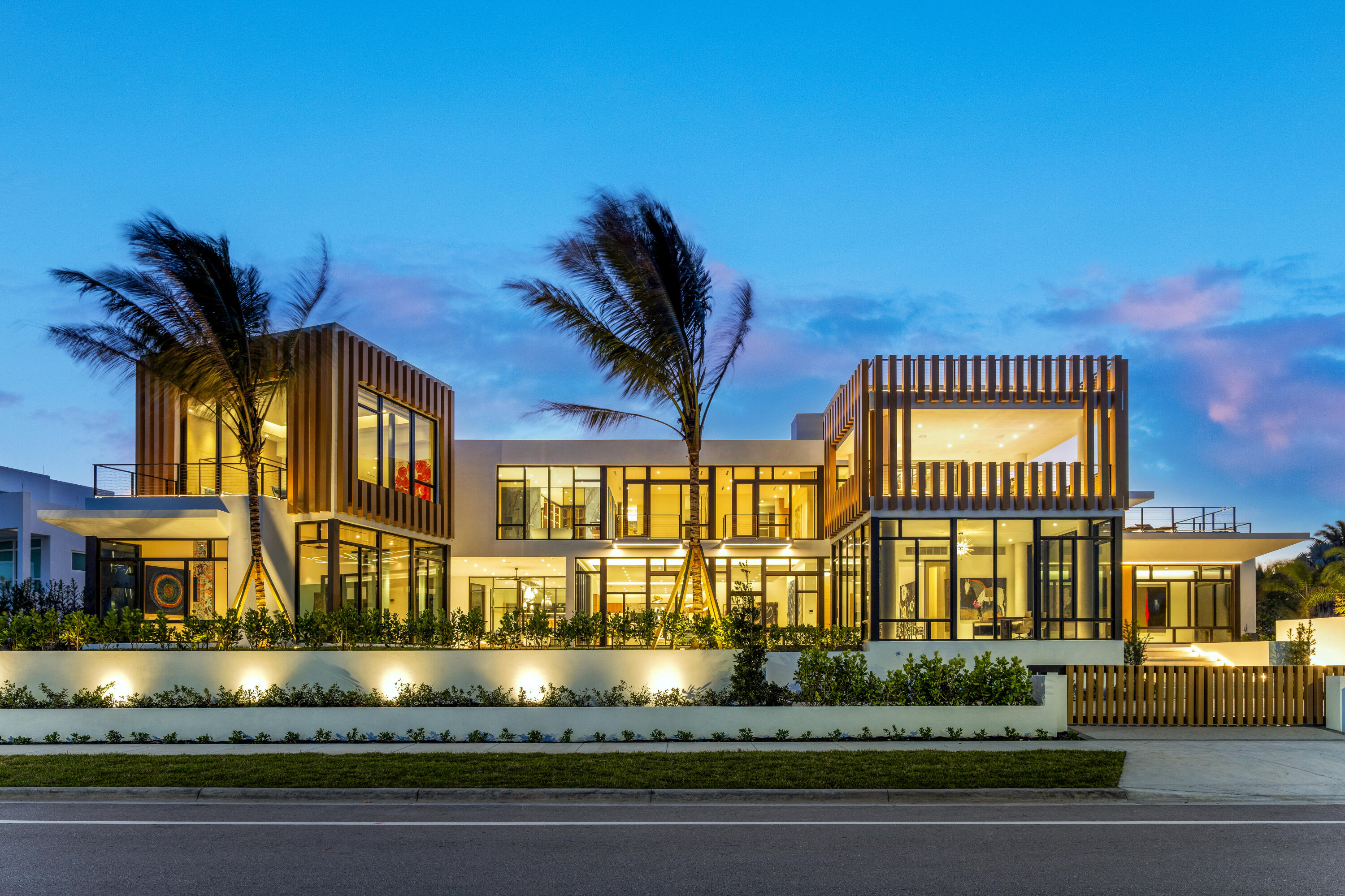 BEACH SHORES - Residential