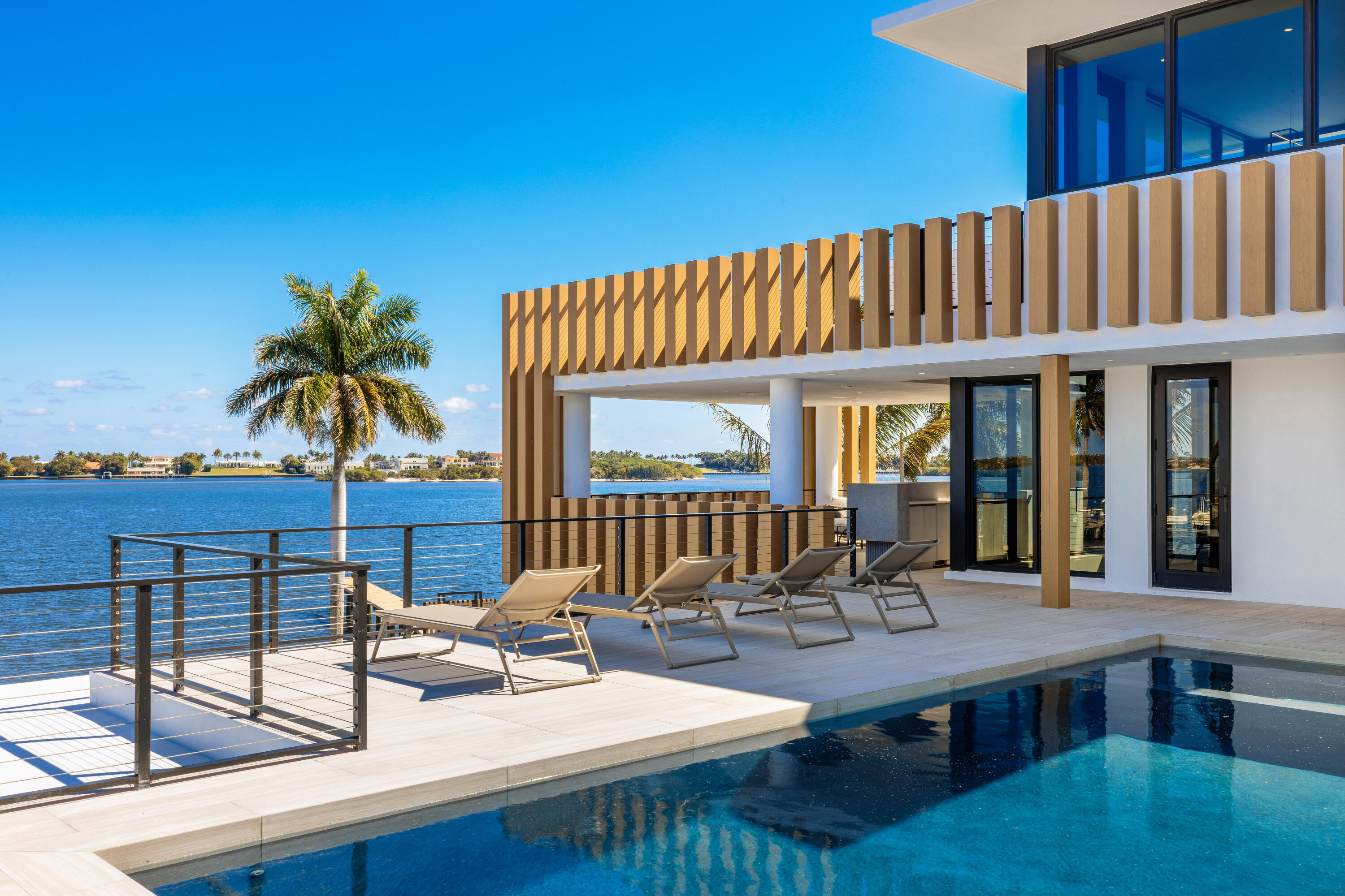 BEACH SHORES - Residential