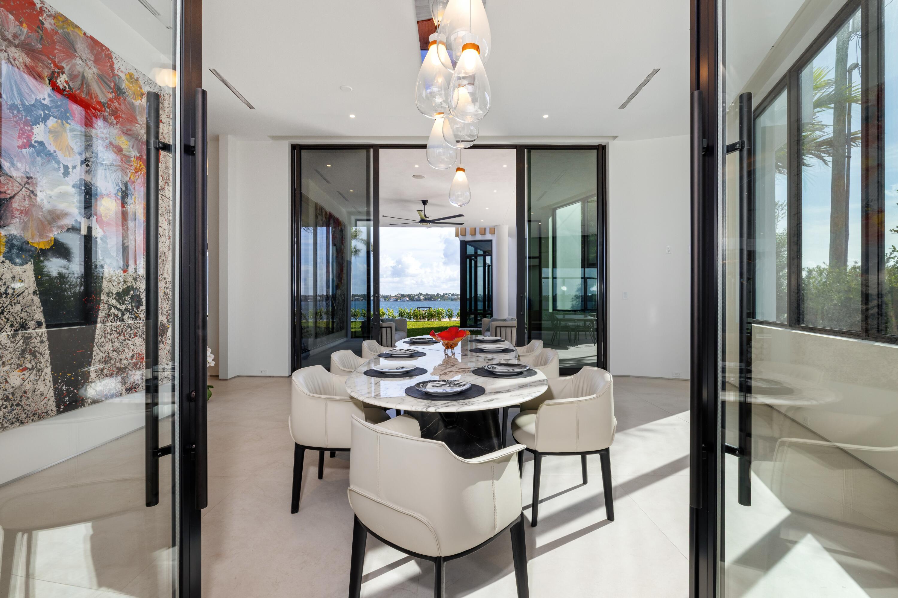 BEACH SHORES - Residential