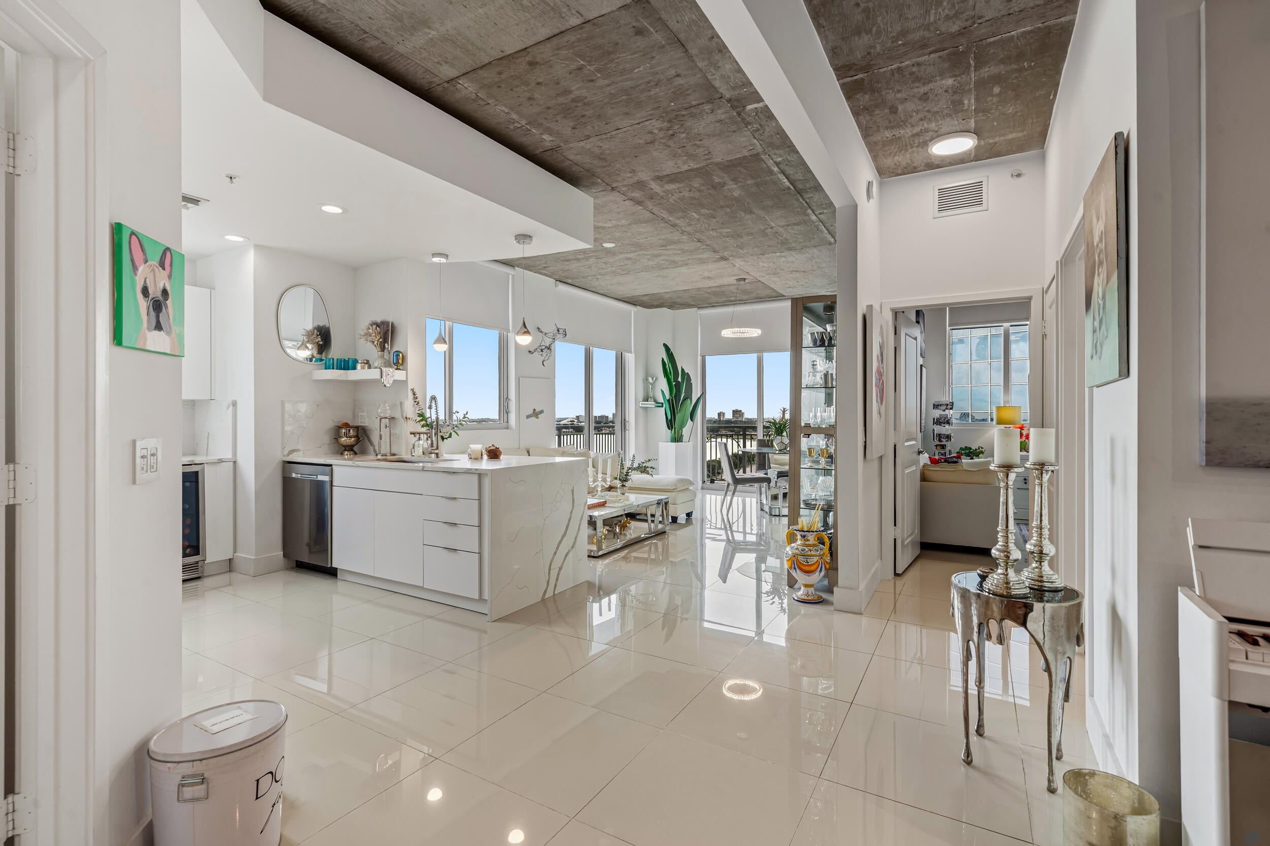 300 S Australian Avenue 907