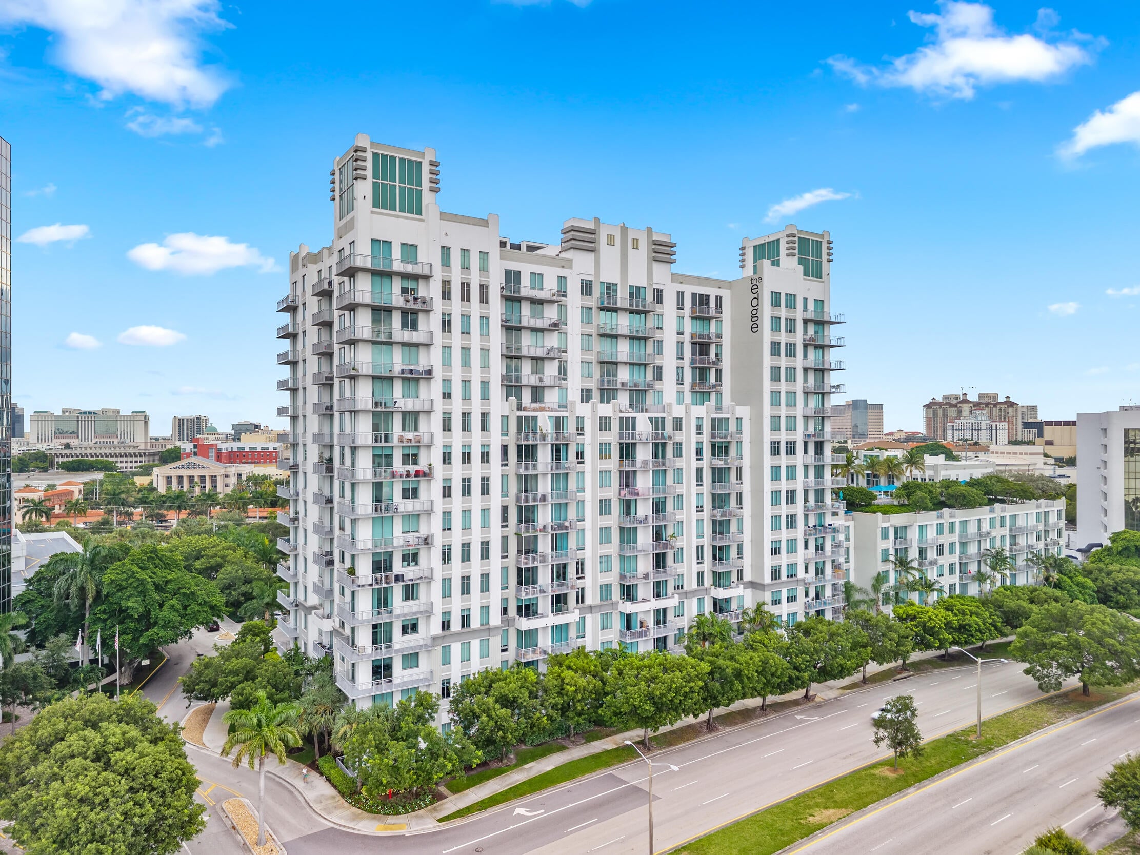 300 S Australian Avenue 907