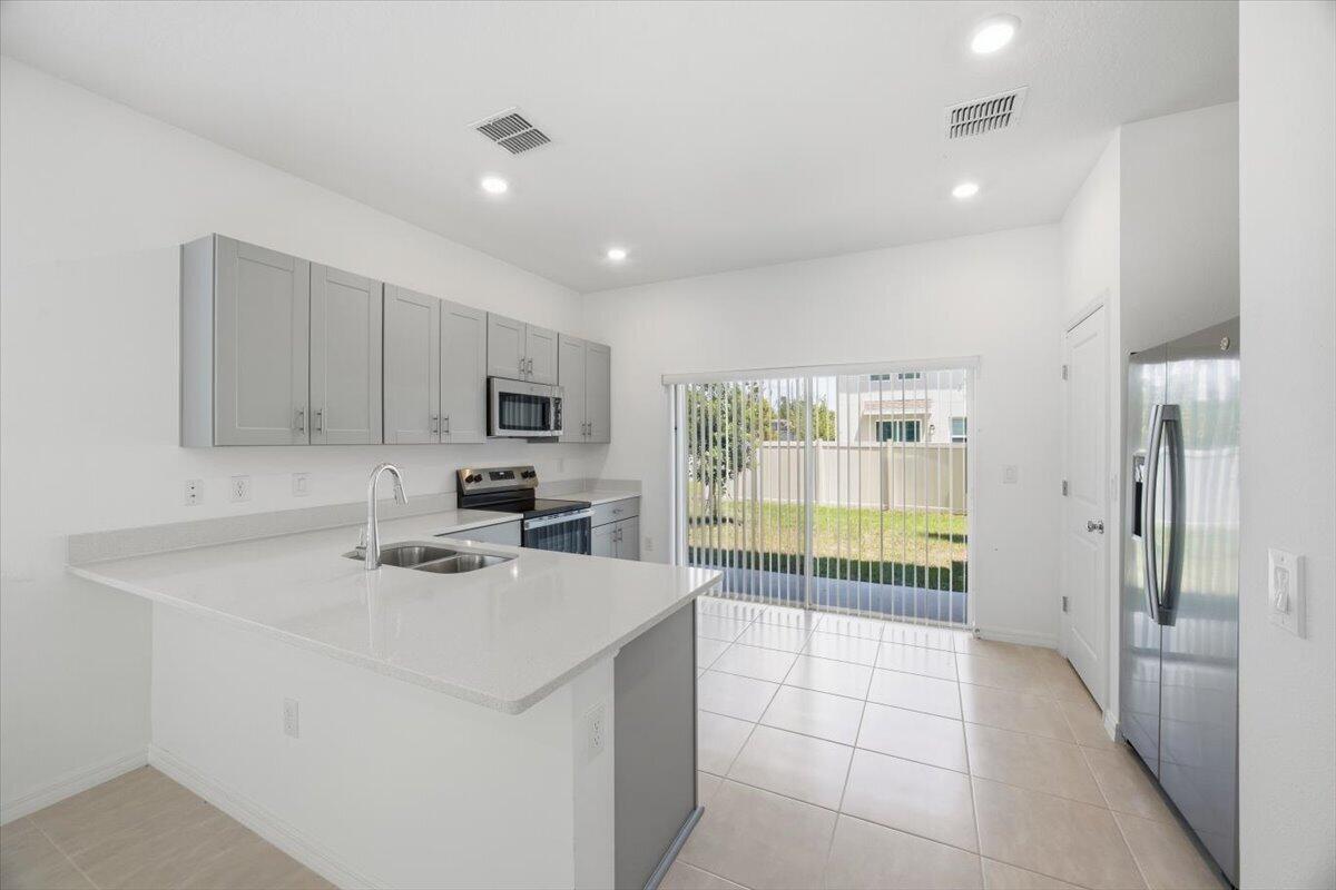 WESTVIEW POD A PHASE 3 - Residential Lease
