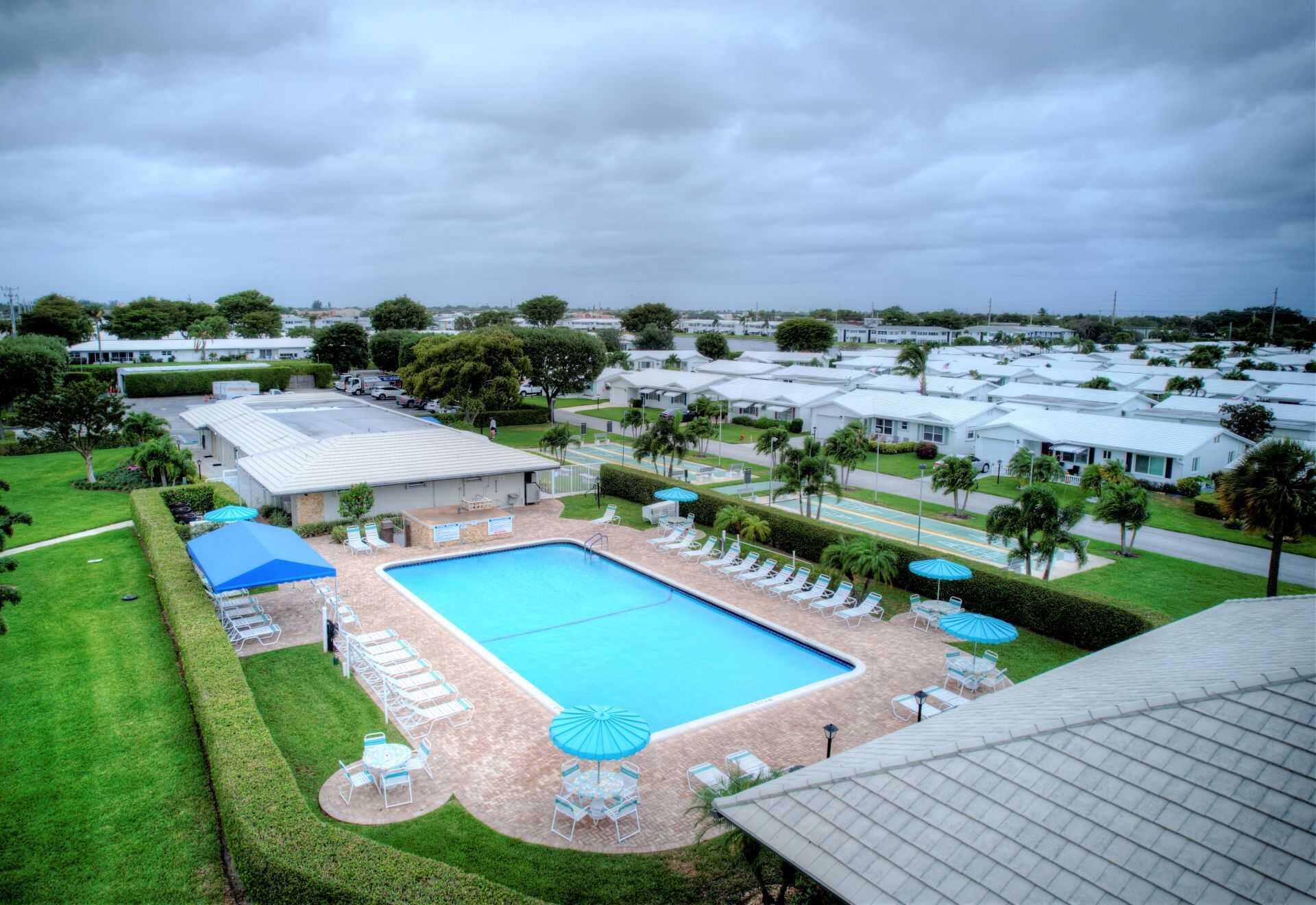 LEISUREVILLE LAKE CONDO - Residential Lease