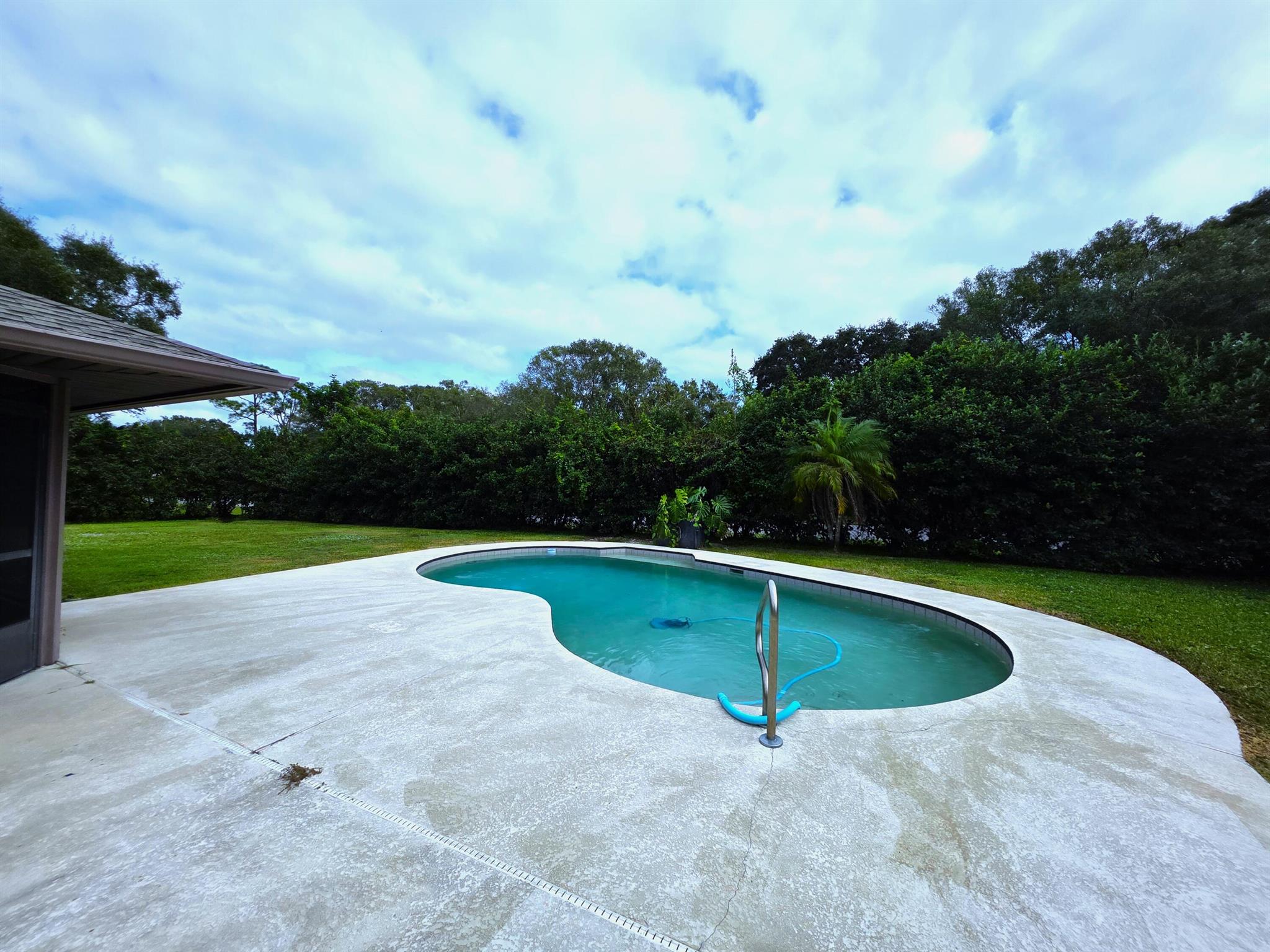 COUNTRY WALK SUB - Residential Lease