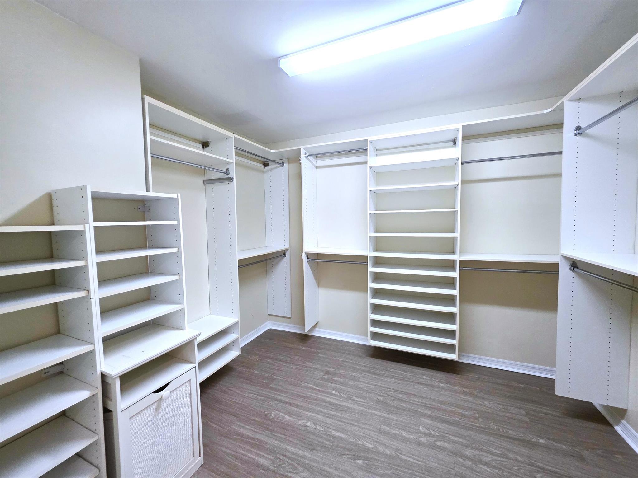 COUNTRY WALK SUB - Residential Lease