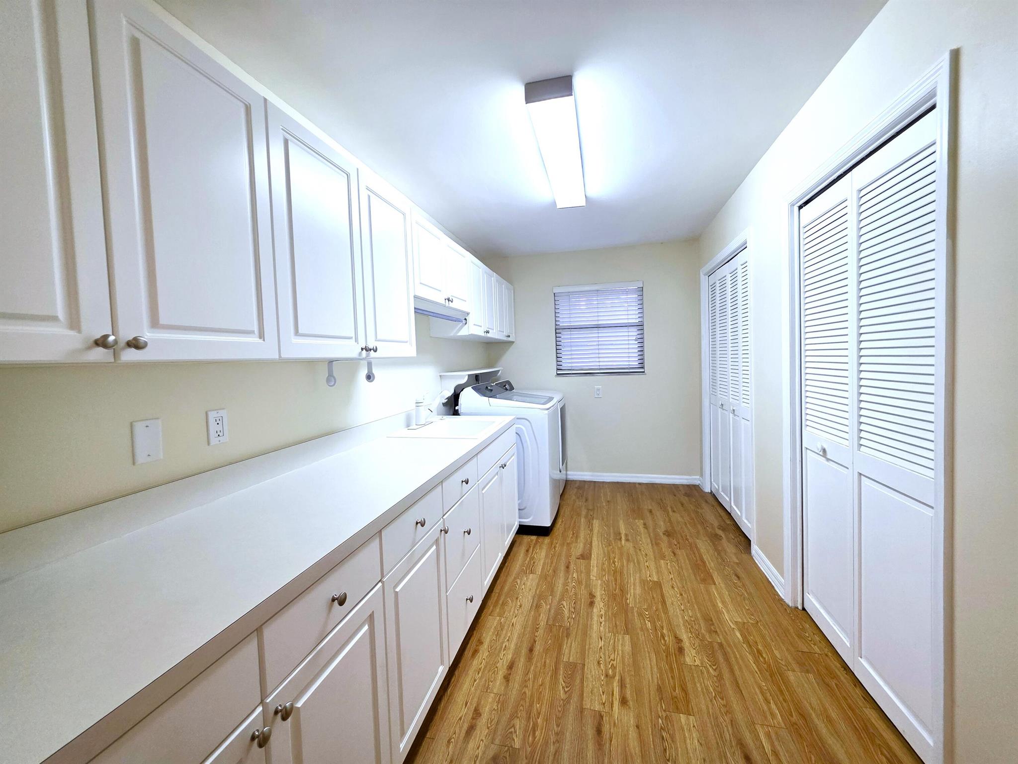 COUNTRY WALK SUB - Residential Lease