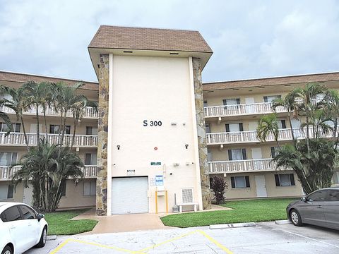 300 Village Green Circle S 220 Palm Springs FL 33461