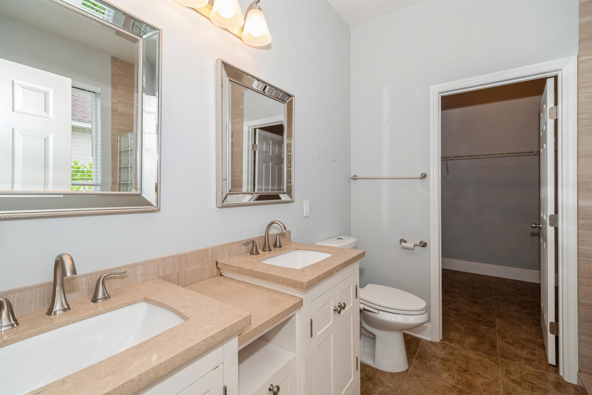 POINTE WEST CENTRAL VILLA - Residential Lease