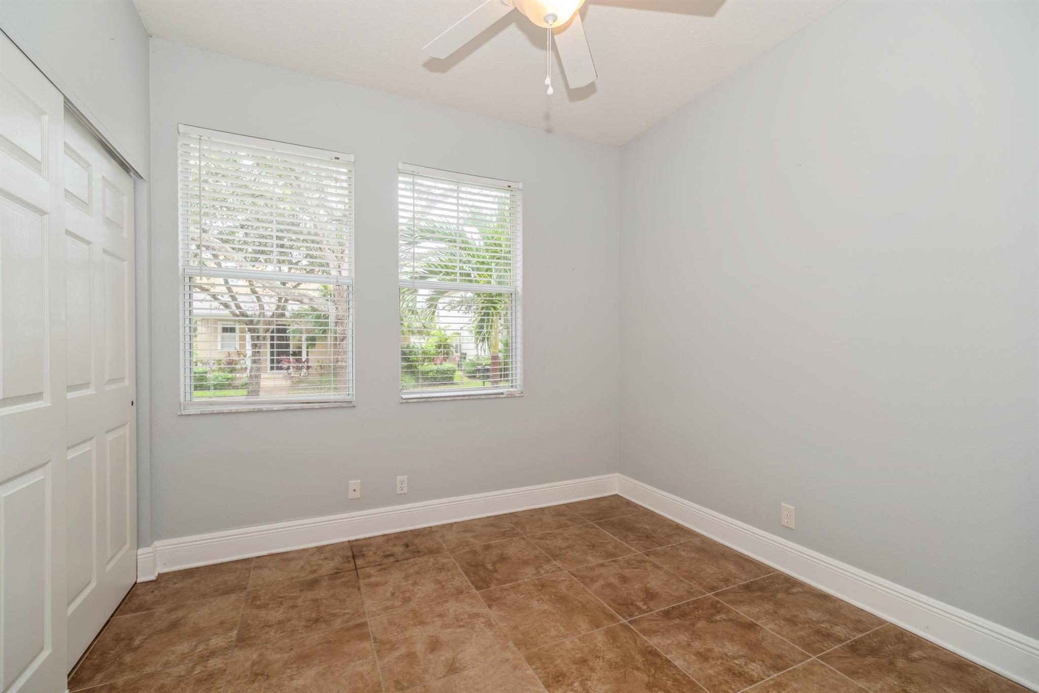 POINTE WEST CENTRAL VILLA - Residential Lease