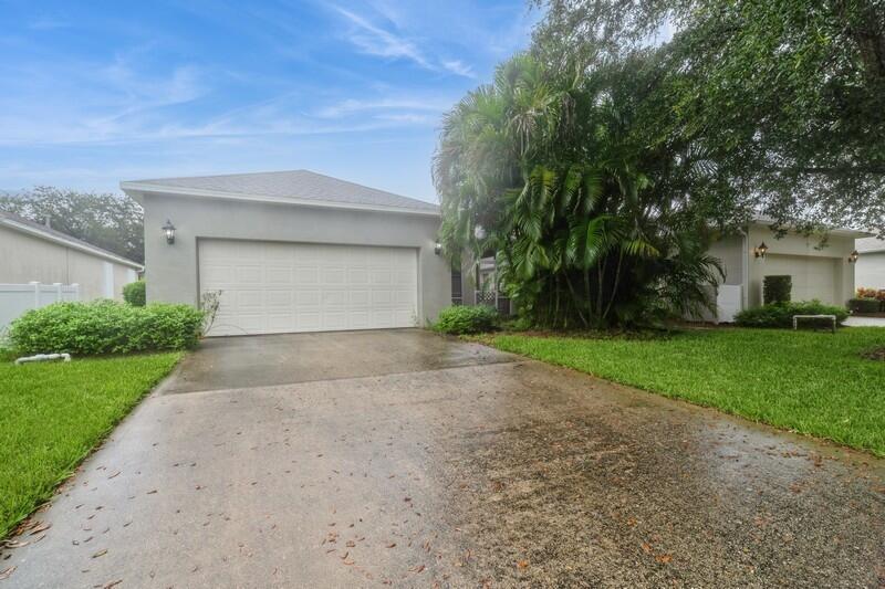POINTE WEST CENTRAL VILLA - Residential Lease
