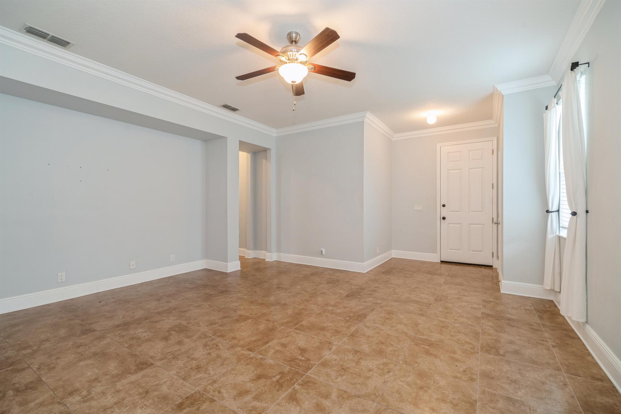 POINTE WEST CENTRAL VILLA - Residential Lease