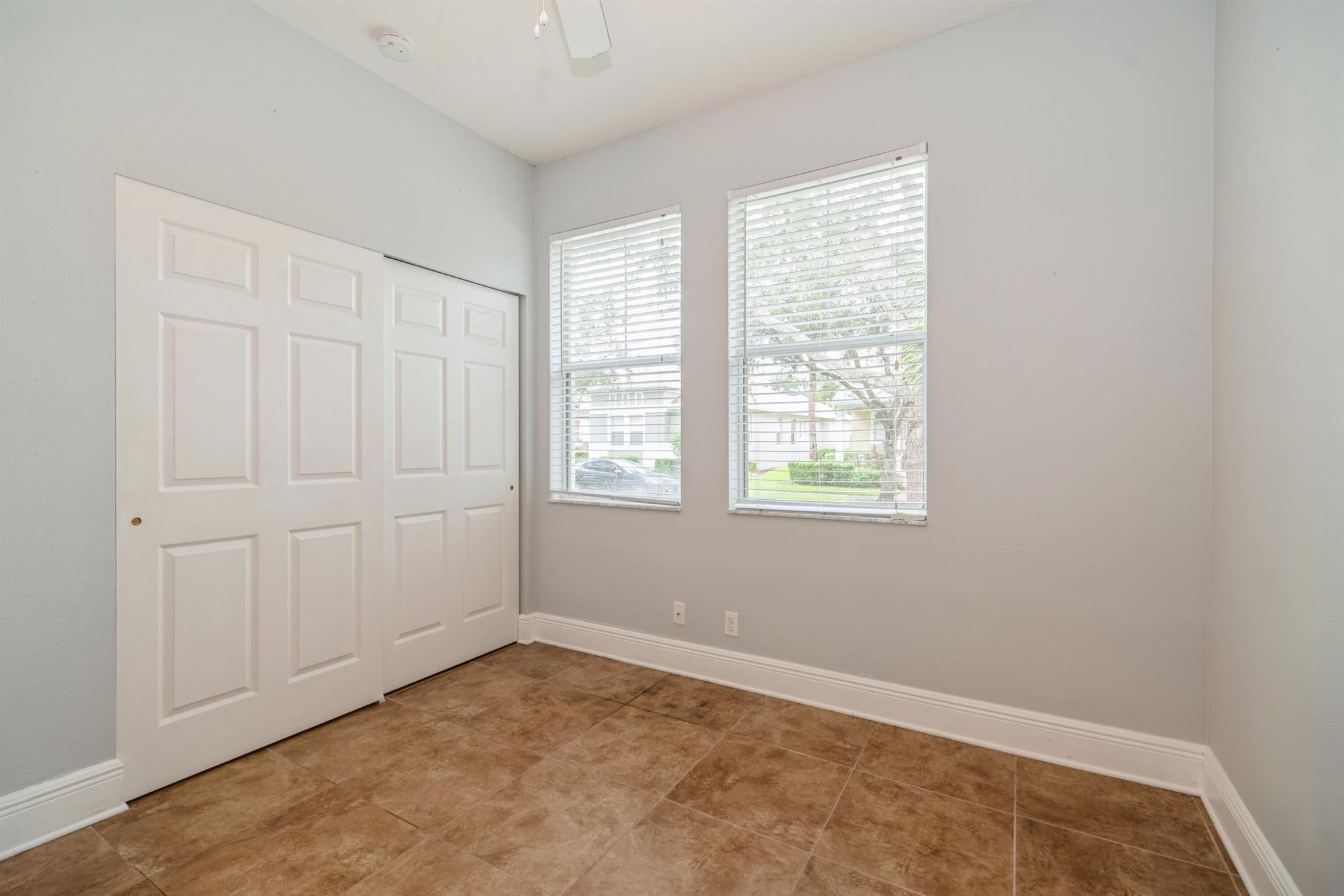 POINTE WEST CENTRAL VILLA - Residential Lease