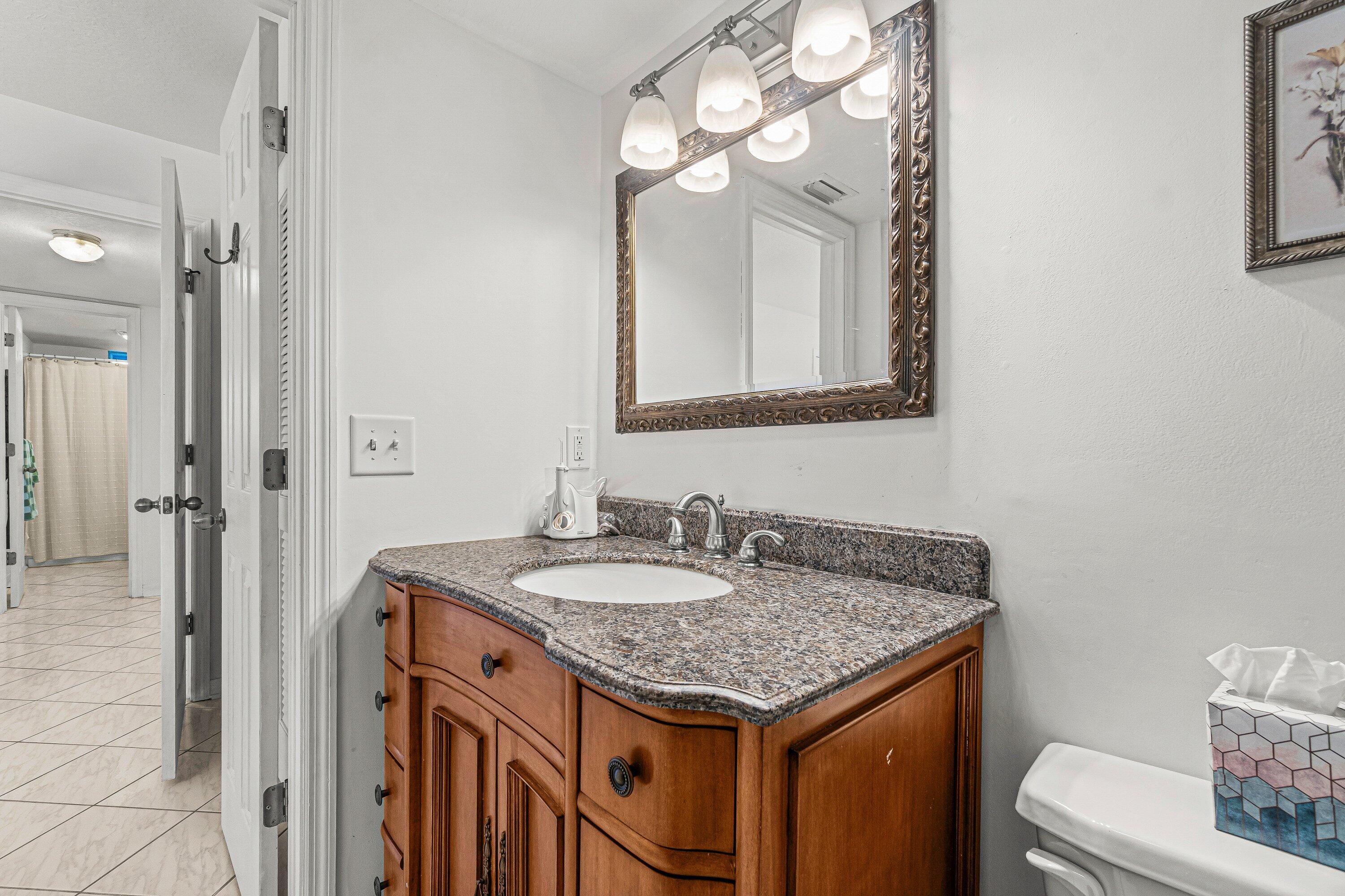 VILLAGE ROYALE ON THE GREEN CONDO - Residential