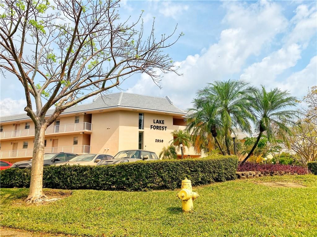 Photo of 2850 Forest Hills Blvd #314, Coral Springs, FL 33065 (MLS # F10296219)