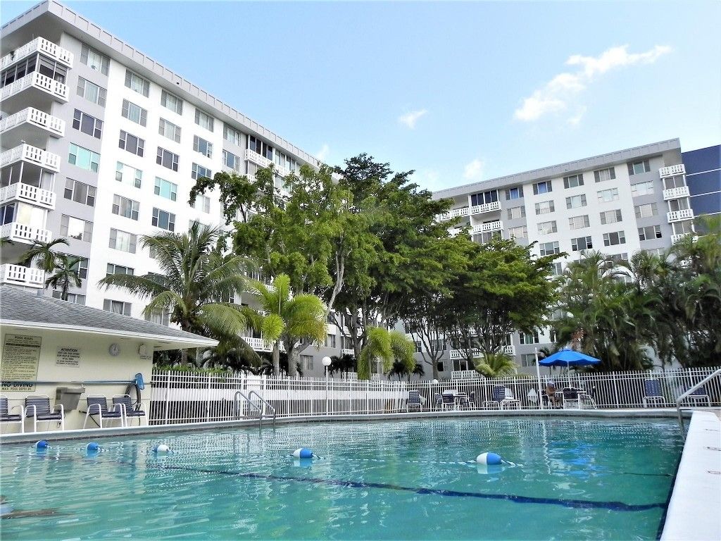 Photo of 4350 Hillcrest Drive #612, Hollywood, FL 33021 (MLS # F10444148)