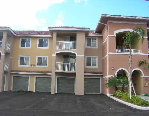 Photo of 6530 Emerald Dunes 204 Drive #204, West Palm Beach, FL 33411 (MLS # R11033828)
