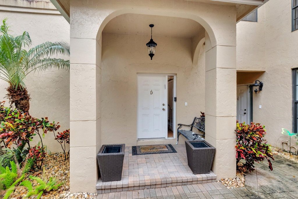 Photo of 22759 Mandeville Place #D, Boca Raton, FL 33433 (MLS # R11086974)