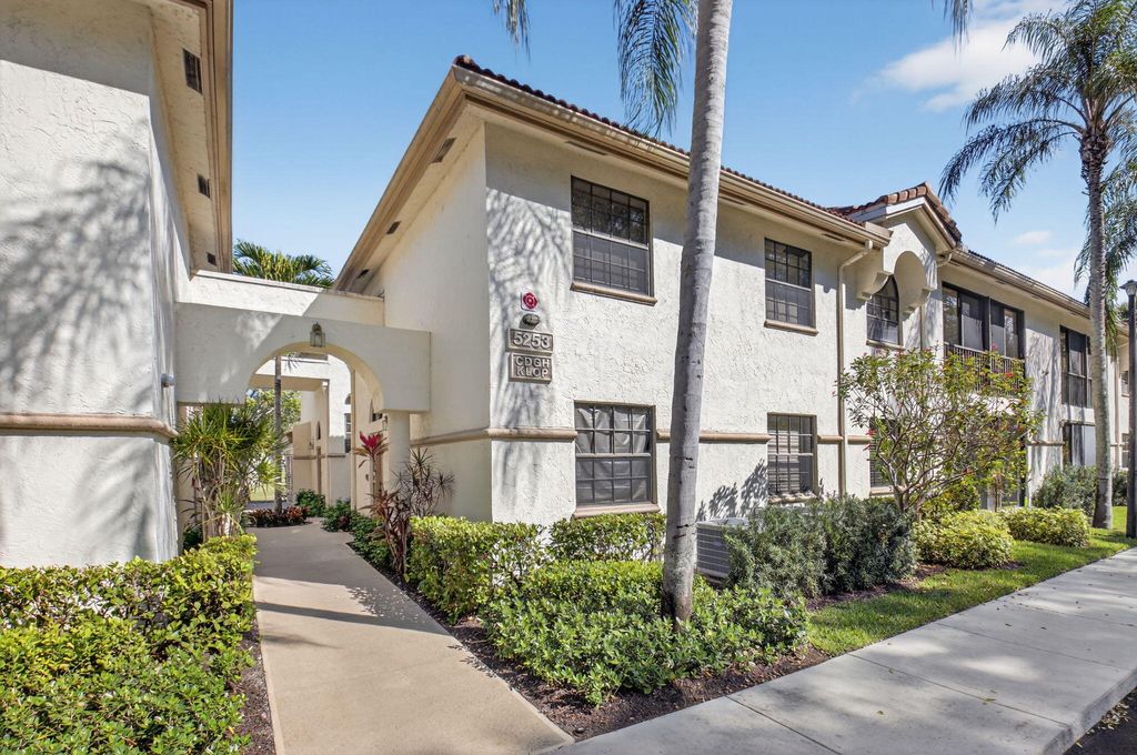 Photo of 5253 Brisata Circle #L, Boynton Beach, FL 33437 (MLS # R11167665)