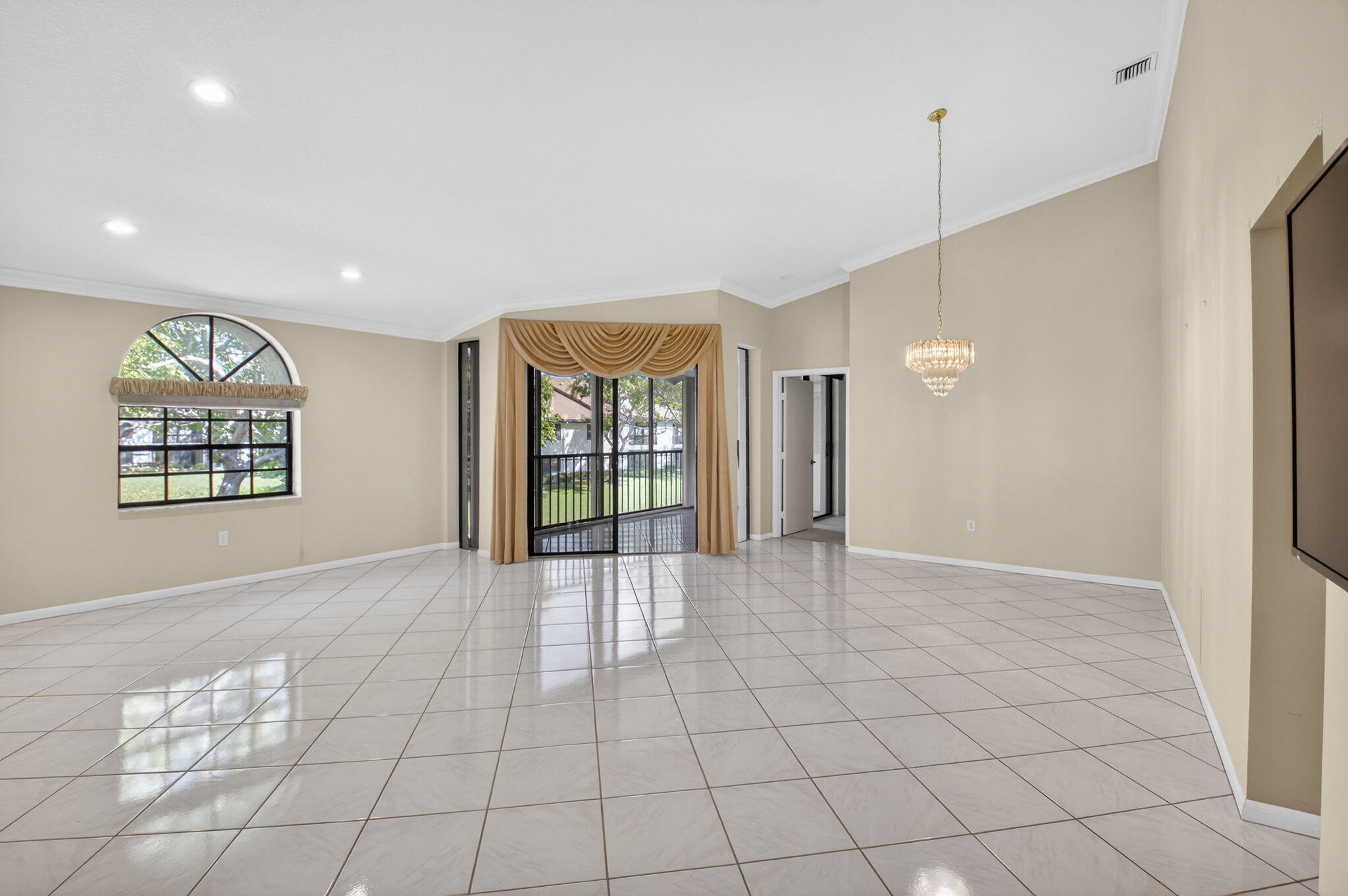 PLATINA / LUCENTE VILLAGE - Residential